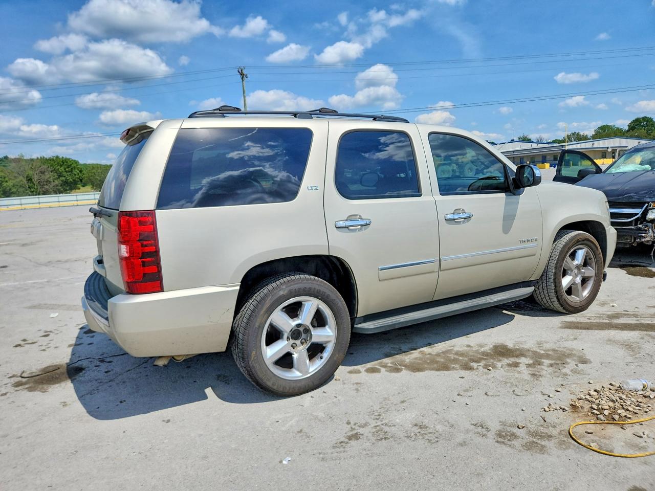 2013 Chevrolet Tahoe C1500 Ltz Beige vin: 1GNSCCE08DR150912