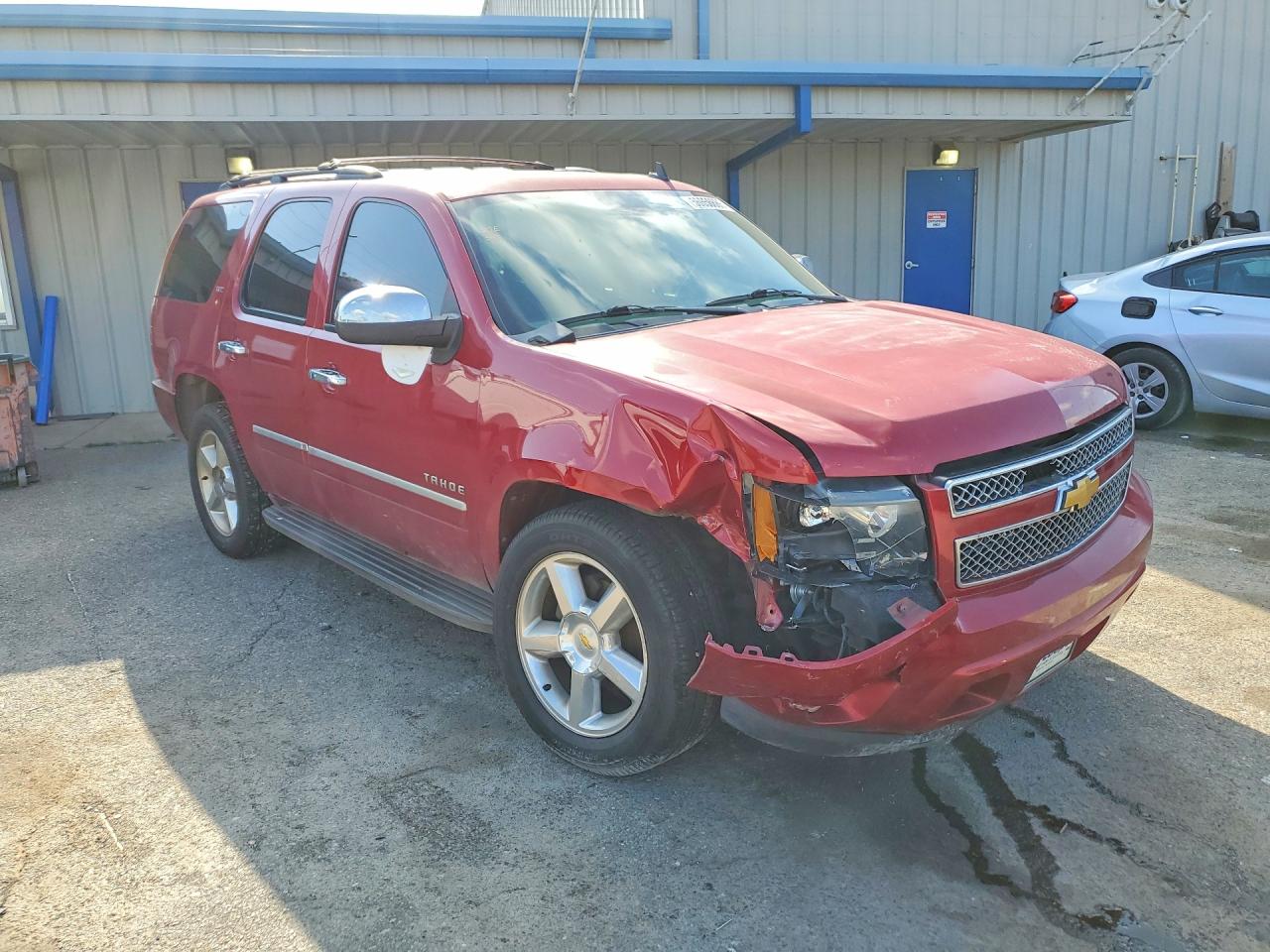 2013 Chevrolet Tahoe C1500 Ltz Красный vin: 1GNSCCE09DR373329