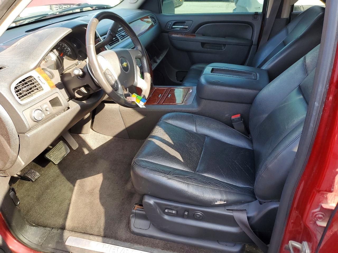 2013 Chevrolet Tahoe C1500 Ltz Красный vin: 1GNSCCE09DR373329