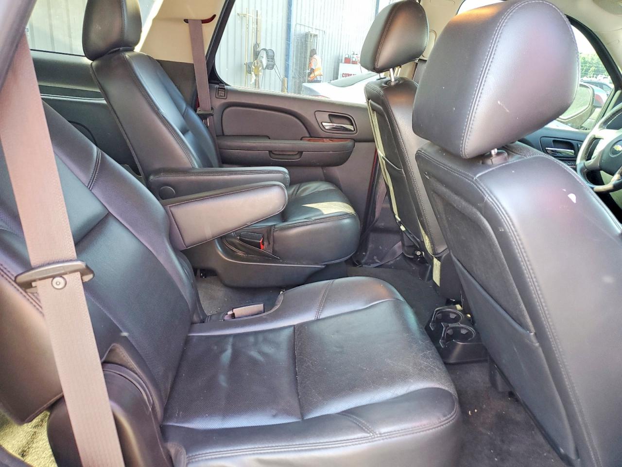 2013 Chevrolet Tahoe C1500 Ltz Красный vin: 1GNSCCE09DR373329