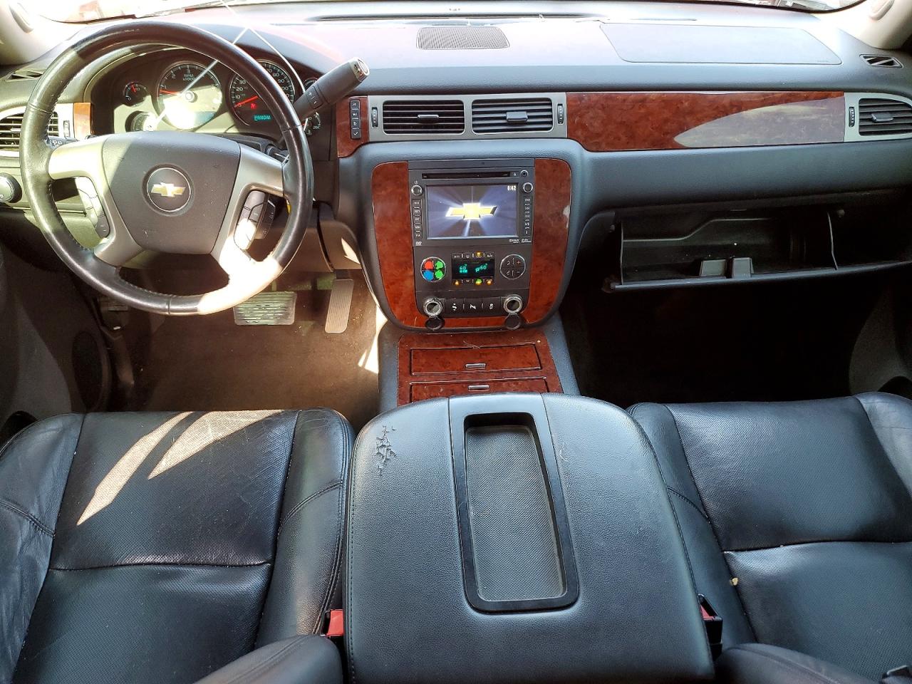2013 Chevrolet Tahoe C1500 Ltz Красный vin: 1GNSCCE09DR373329