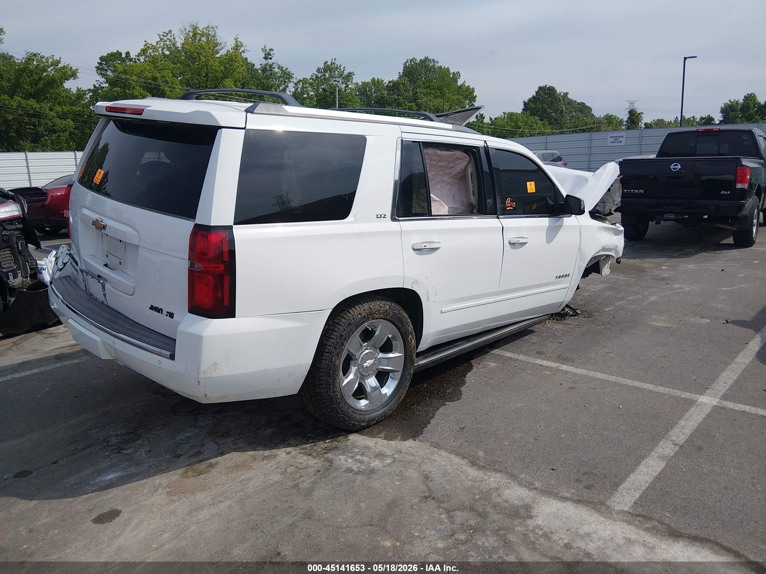 2015 Chevrolet Tahoe Ltz Белый vin: 1GNSCCKC0FR141574