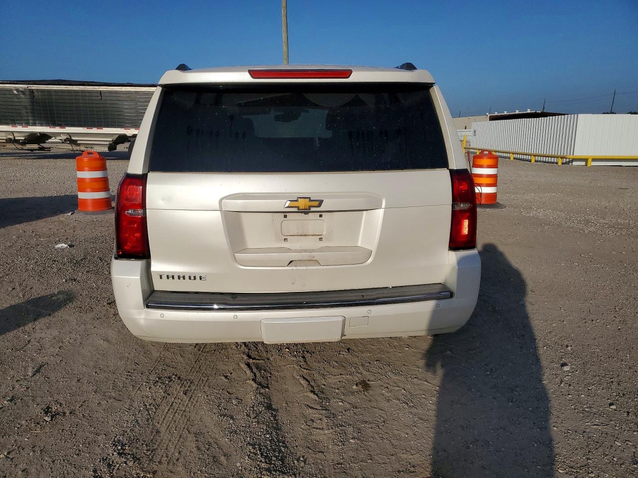 2015 Chevrolet Tahoe C1500 Ltz White vin: 1GNSCCKC0FR263318