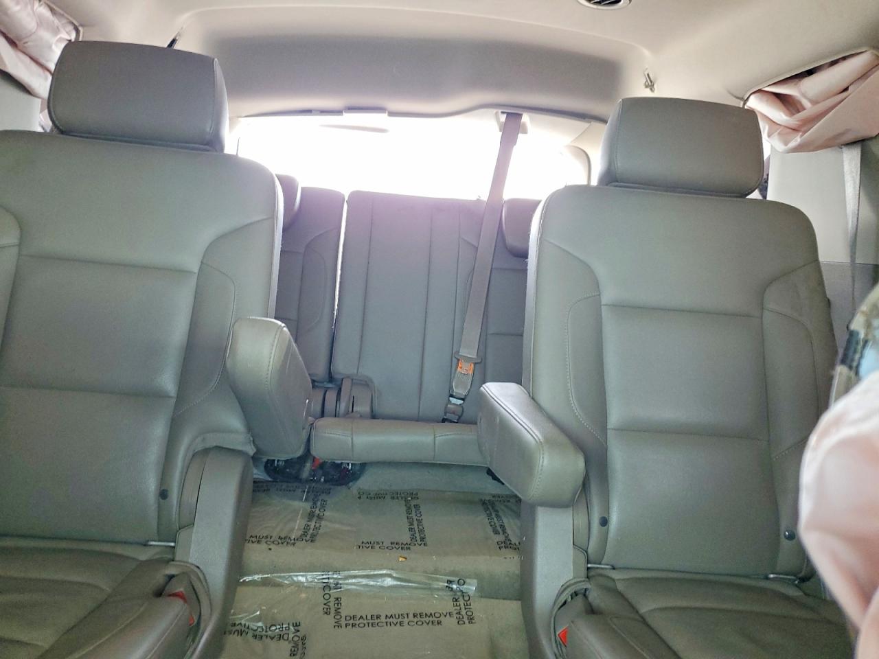 2015 Chevrolet Tahoe C1500 Ltz Белый vin: 1GNSCCKC0FR299865