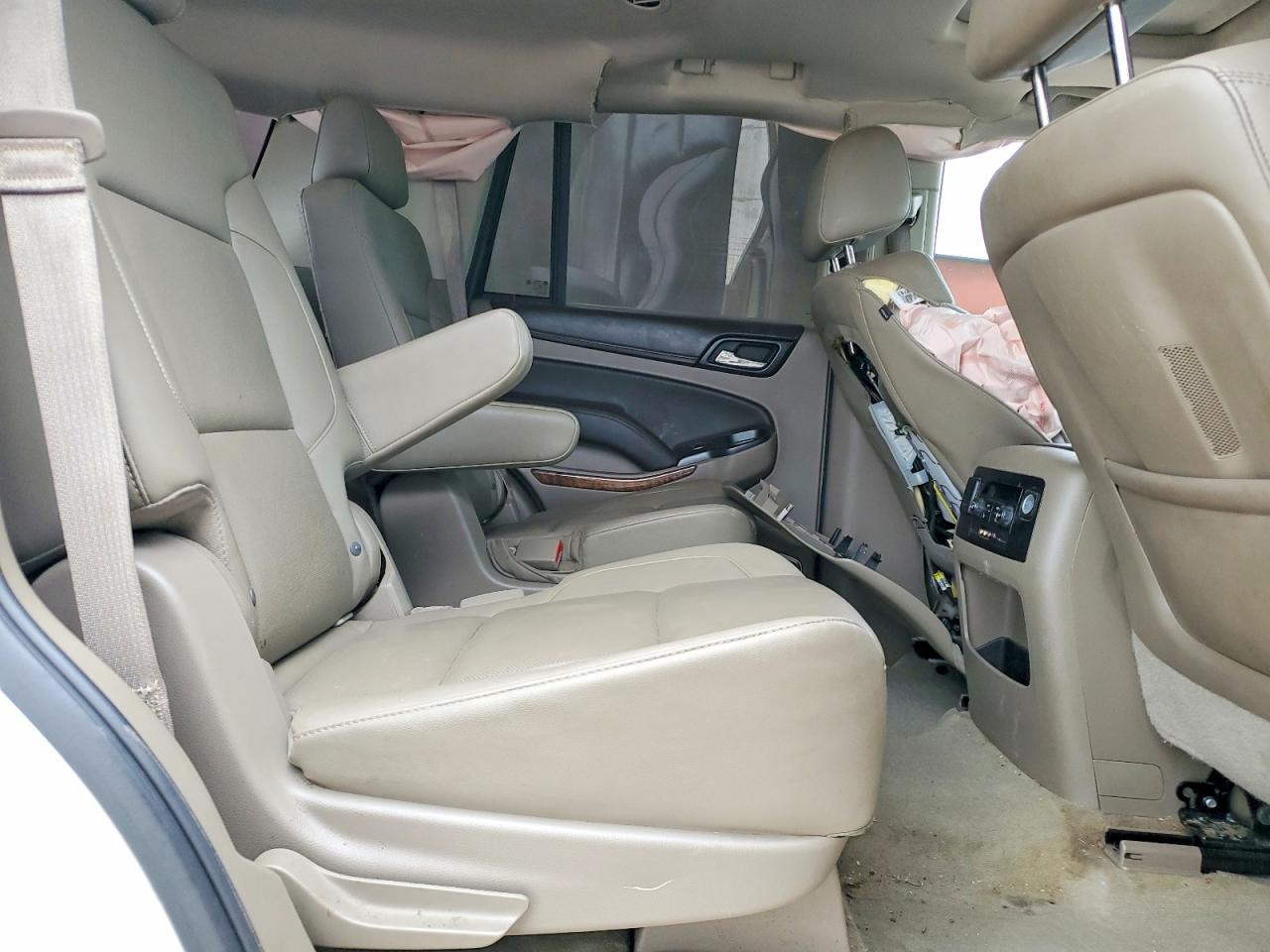 2015 Chevrolet Tahoe C1500 Ltz Белый vin: 1GNSCCKC0FR299865