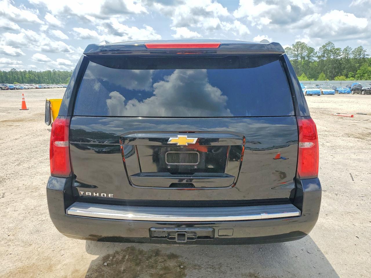 2015 Chevrolet Tahoe Черный vin: 1GNSCCKC0FR306412
