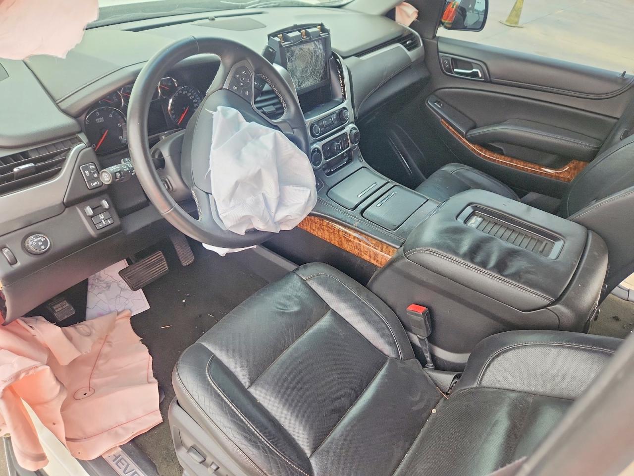 2015 Chevrolet Tahoe C1500 Ltz White vin: 1GNSCCKC0FR722217