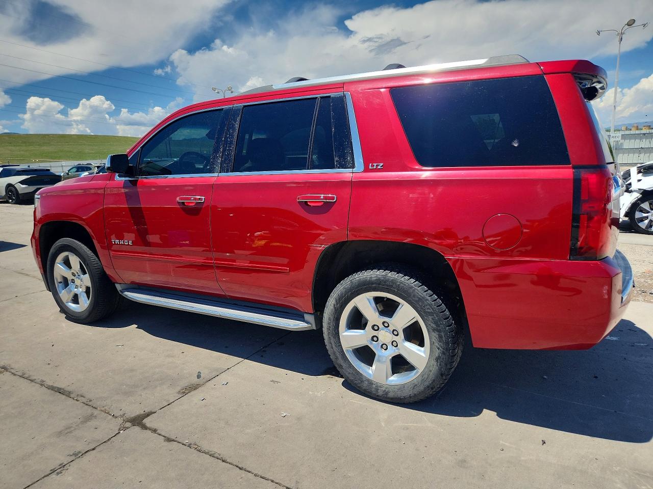 2015 Chevrolet Tahoe C1500 Ltz Red vin: 1GNSCCKC1FR110978