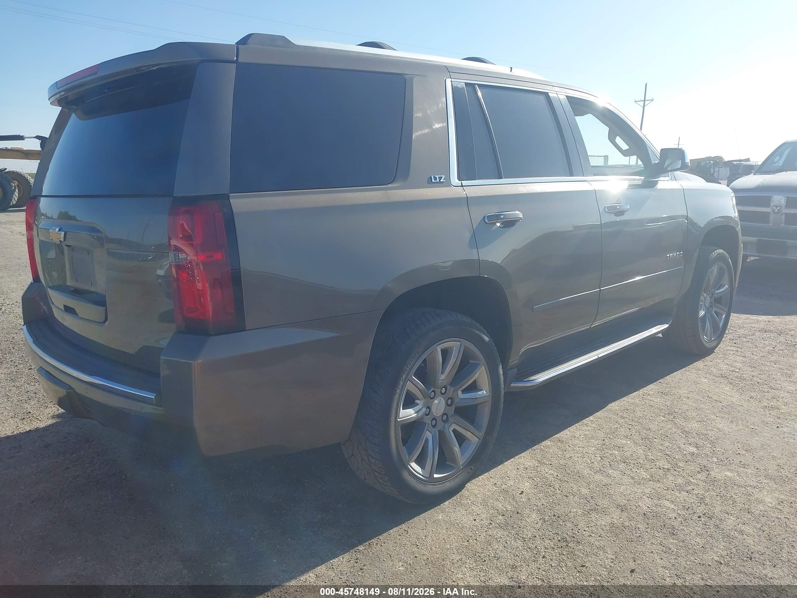2015 Chevrolet Tahoe Ltz Коричневый vin: 1GNSCCKC1FR596529