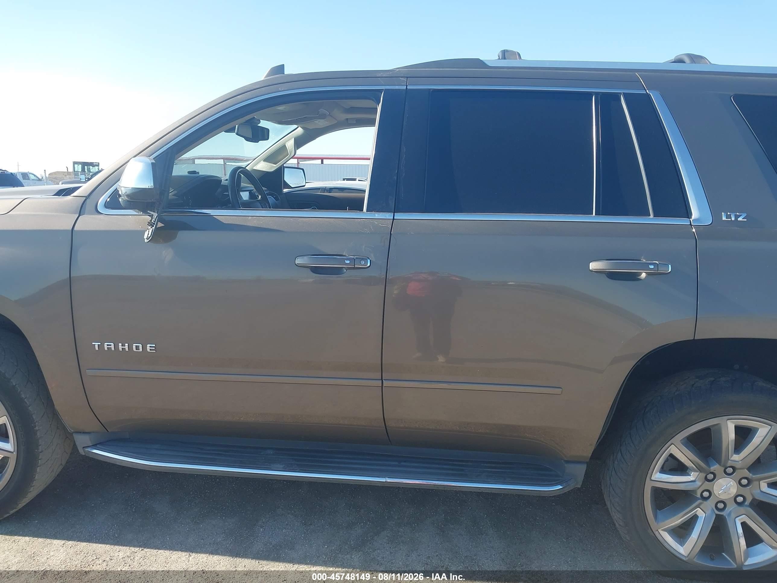 2015 Chevrolet Tahoe Ltz Коричневый vin: 1GNSCCKC1FR596529