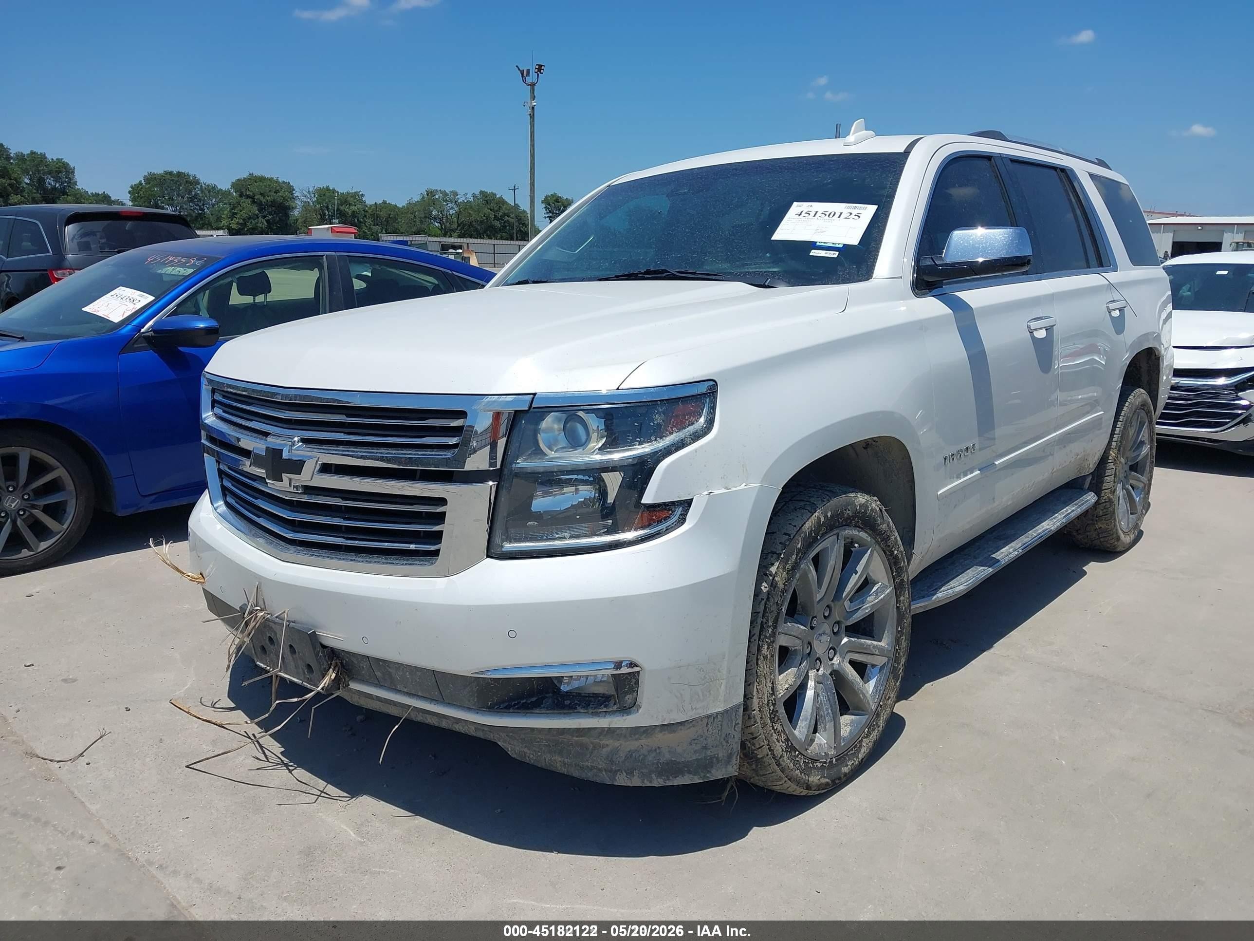 2019 Chevrolet Tahoe Premier White vin: 1GNSCCKC1KR316344