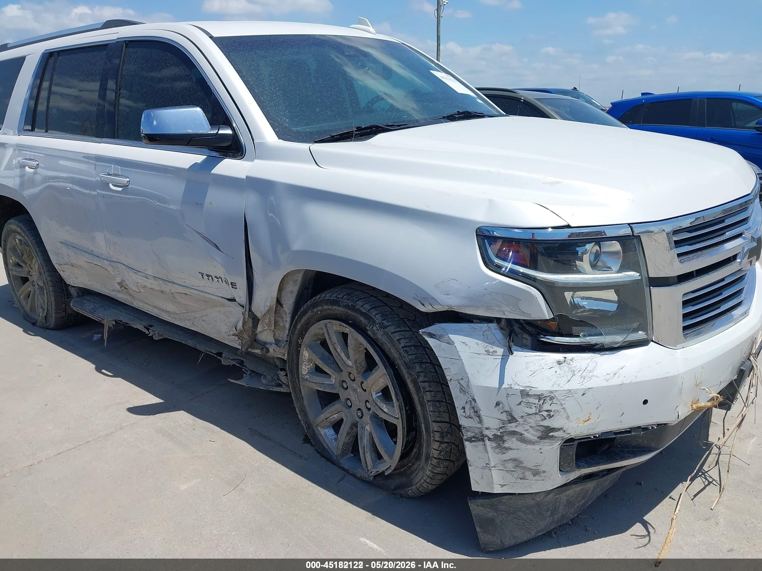 2019 Chevrolet Tahoe Premier White vin: 1GNSCCKC1KR316344