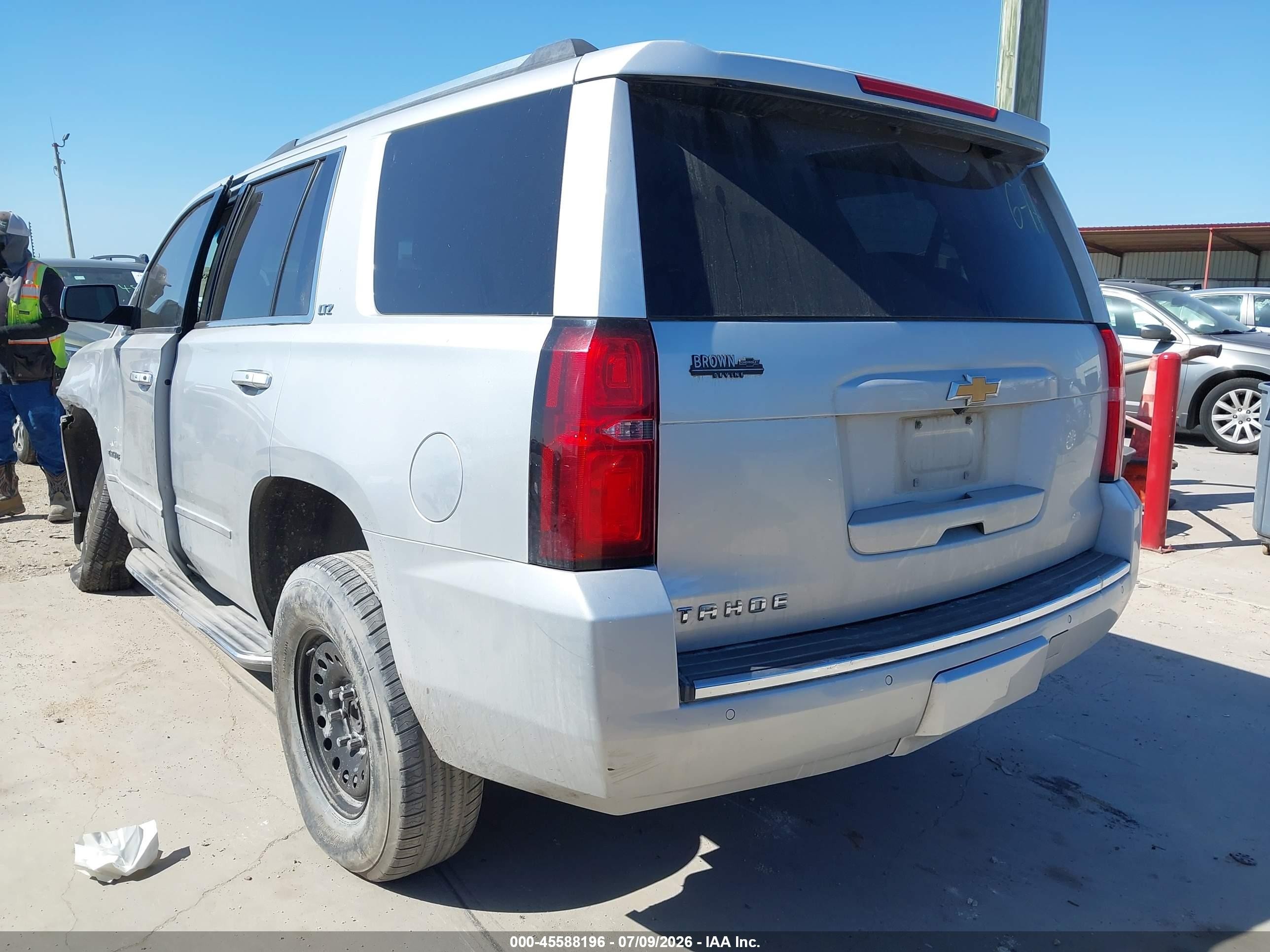 2015 Chevrolet Tahoe Ltz Silver vin: 1GNSCCKC2FR129426