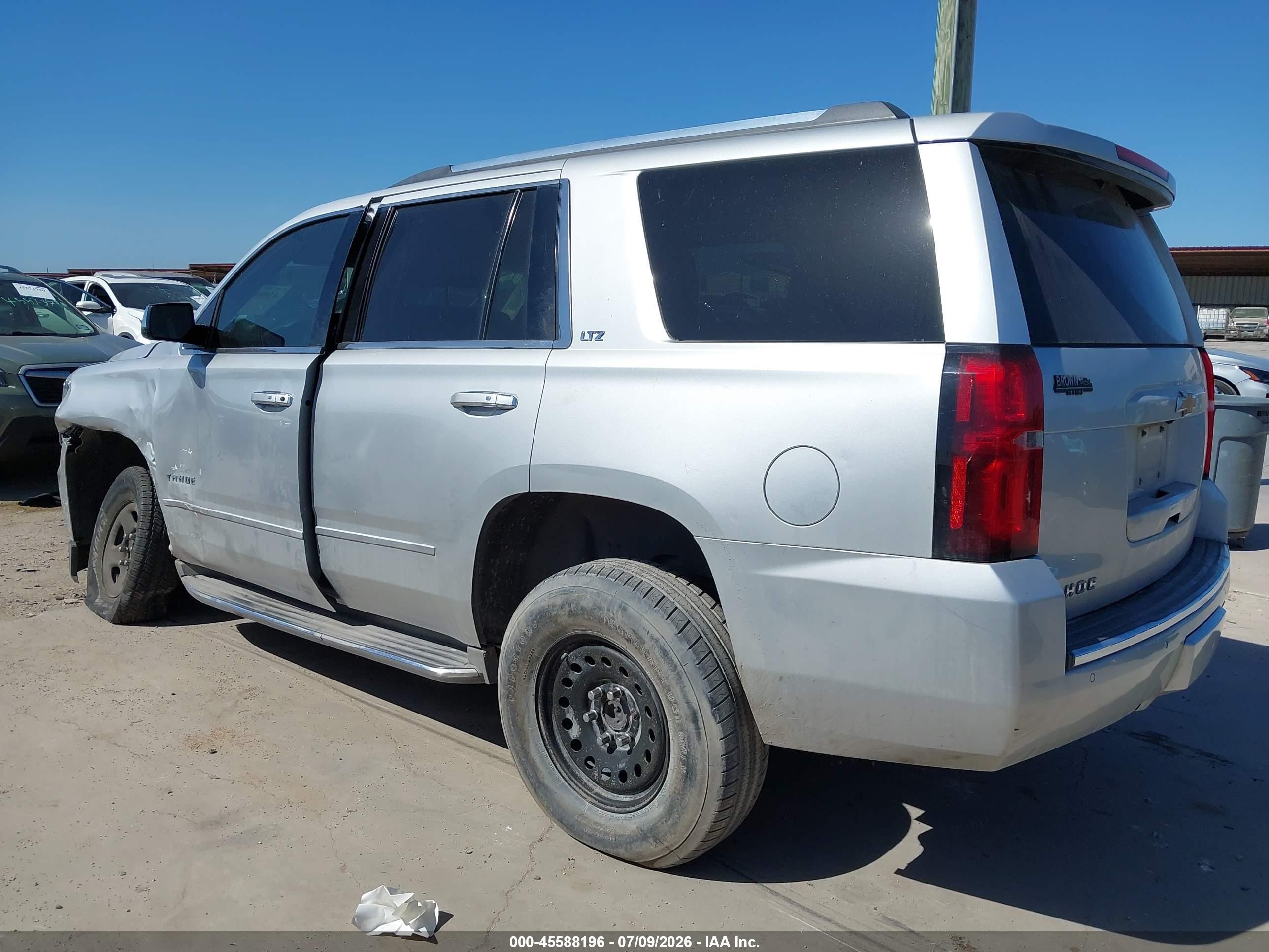 2015 Chevrolet Tahoe Ltz Silver vin: 1GNSCCKC2FR129426
