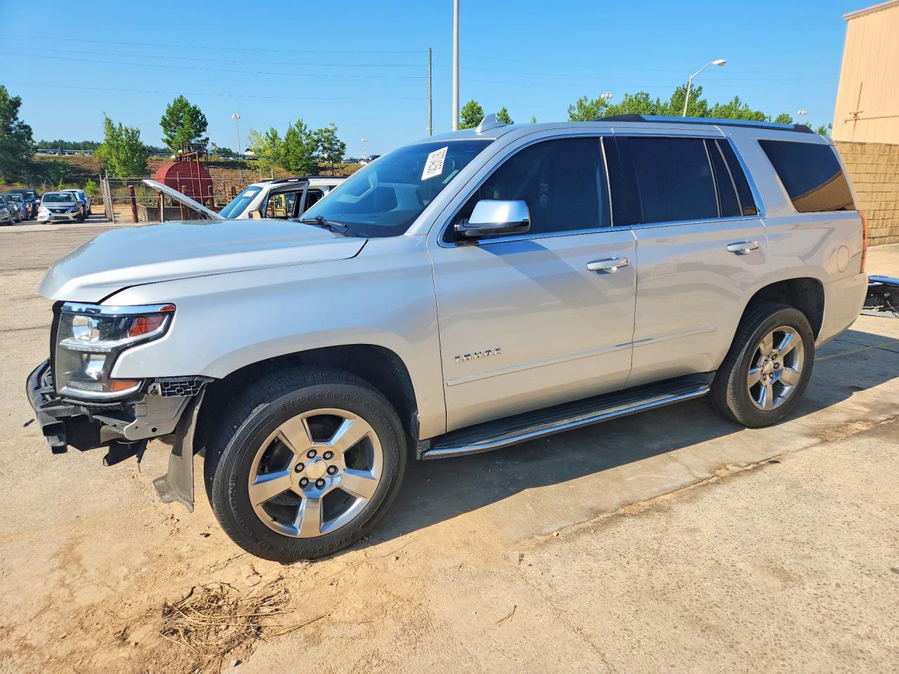 2019 Chevrolet Tahoe C1500 Premier Silver vin: 1GNSCCKC2KR387648