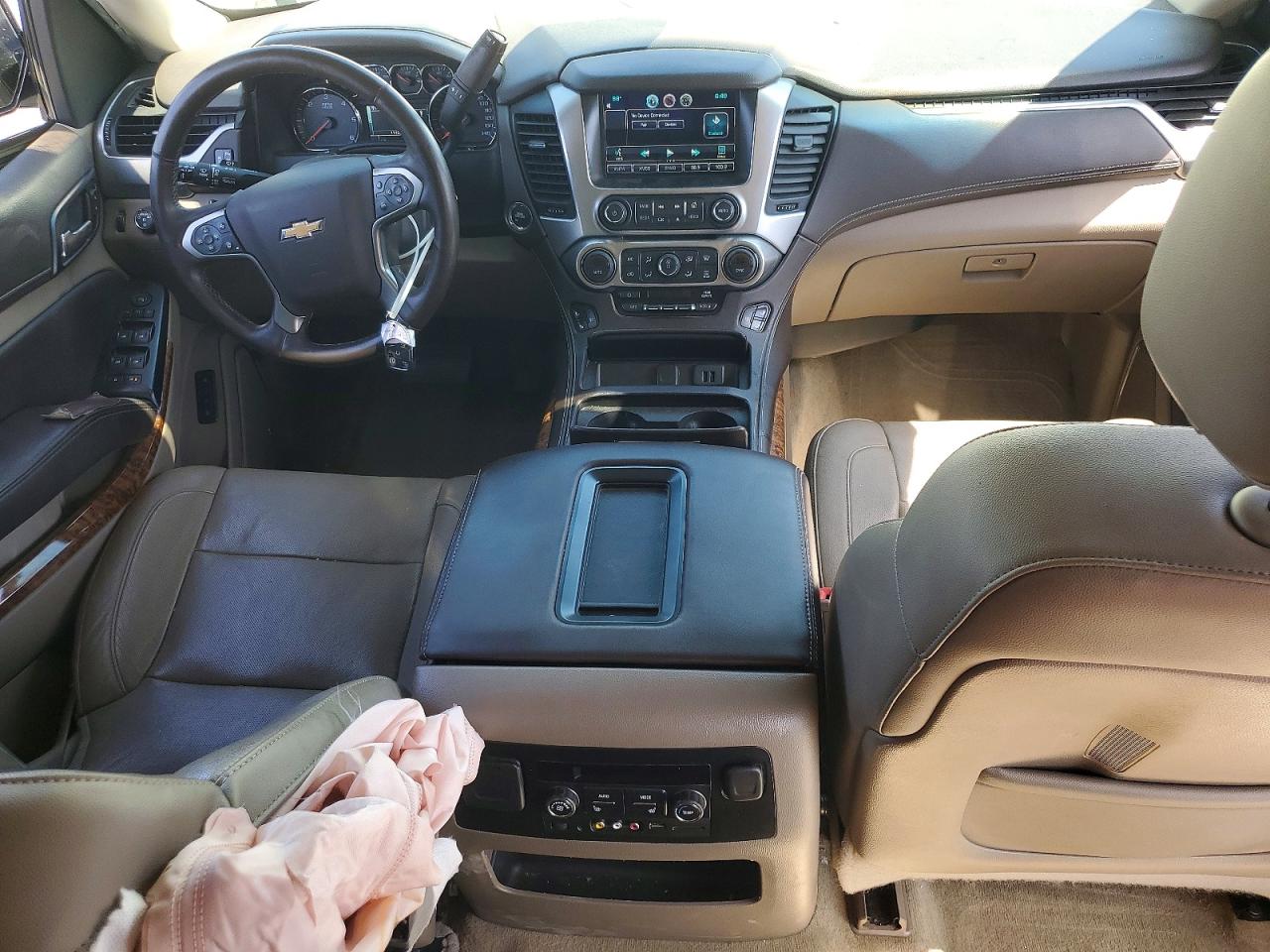 2015 Chevrolet Tahoe C1500 Ltz Белый vin: 1GNSCCKC3FR159227