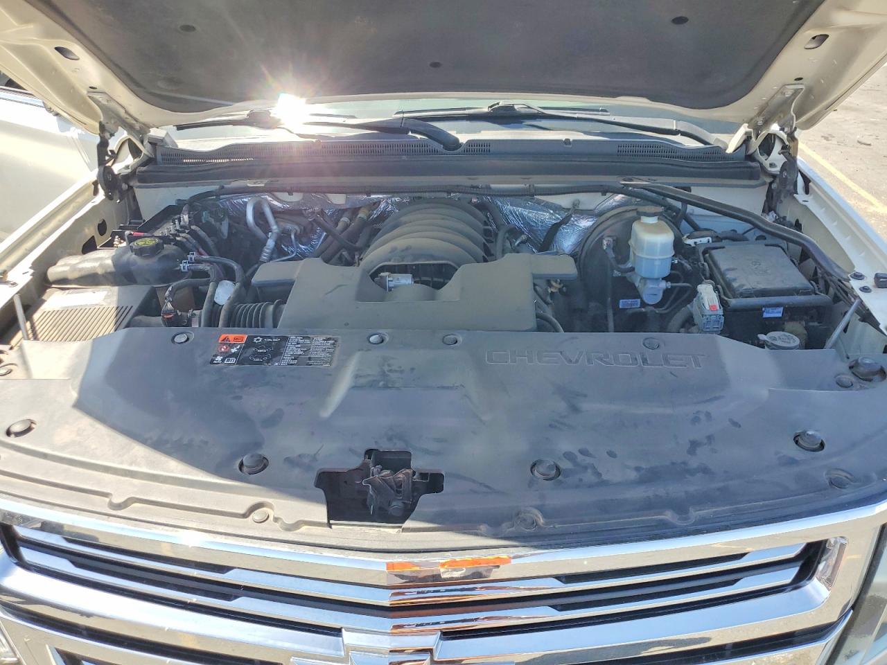 2015 Chevrolet Tahoe C1500 Ltz Белый vin: 1GNSCCKC3FR159227