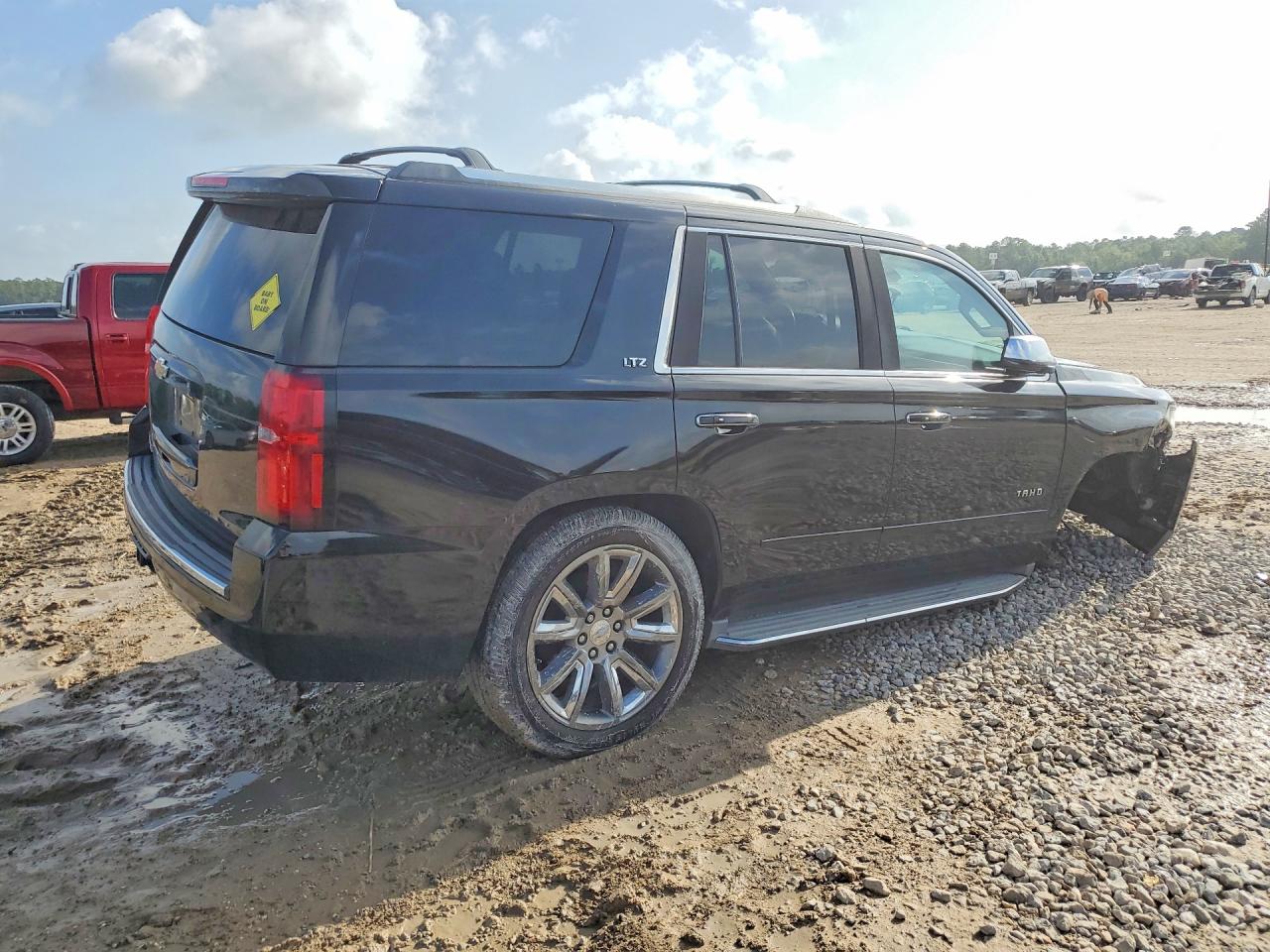 2015 Chevrolet Tahoe C1500 Ltz Черный vin: 1GNSCCKC3FR200763