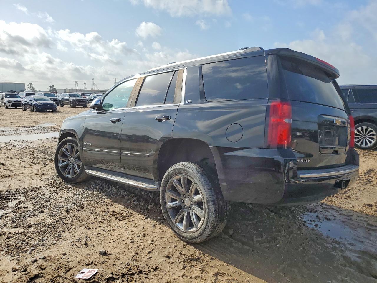 2015 Chevrolet Tahoe C1500 Ltz Черный vin: 1GNSCCKC3FR200763
