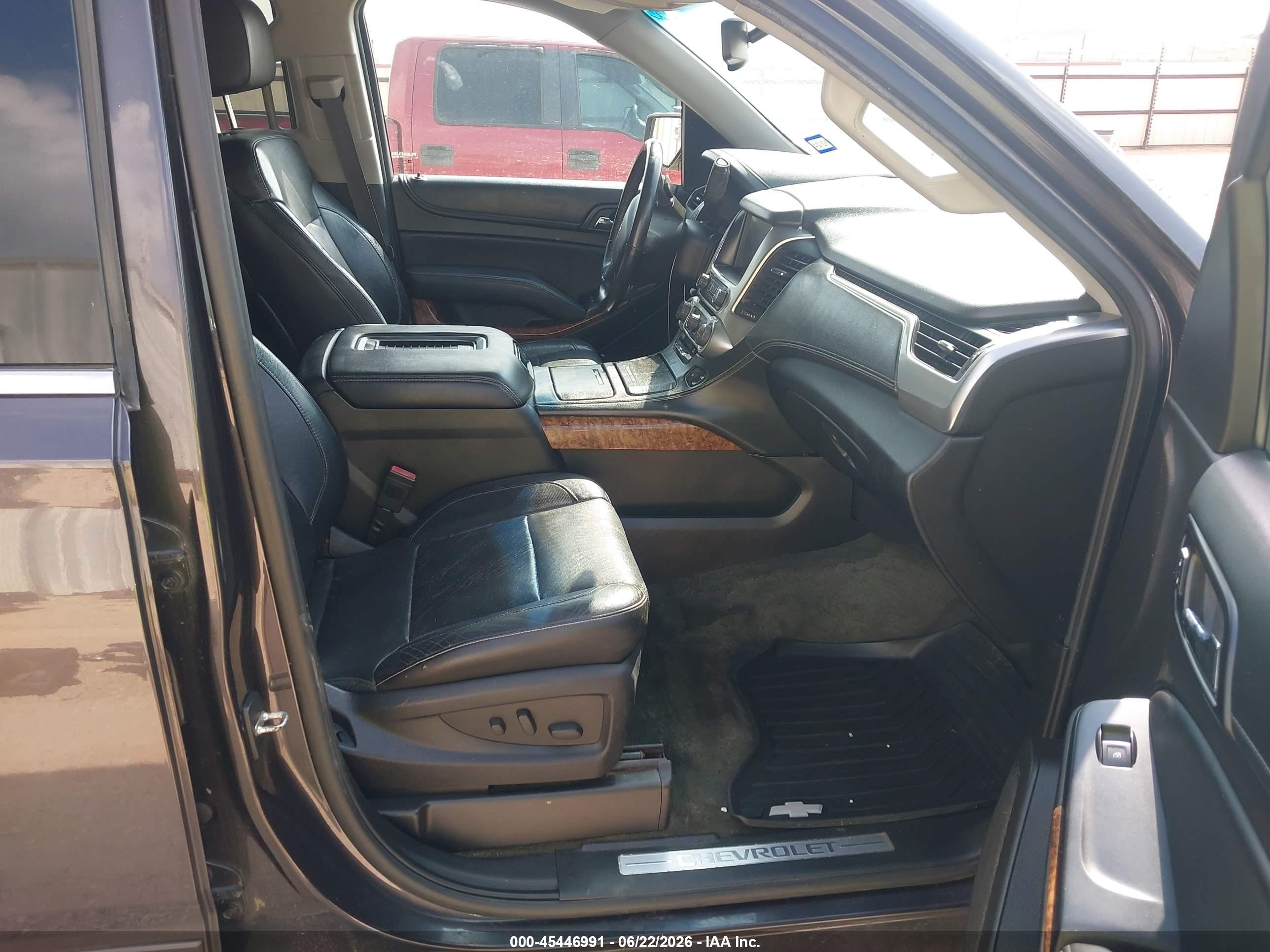 2015 Chevrolet Tahoe Ltz Серый vin: 1GNSCCKC3FR520746