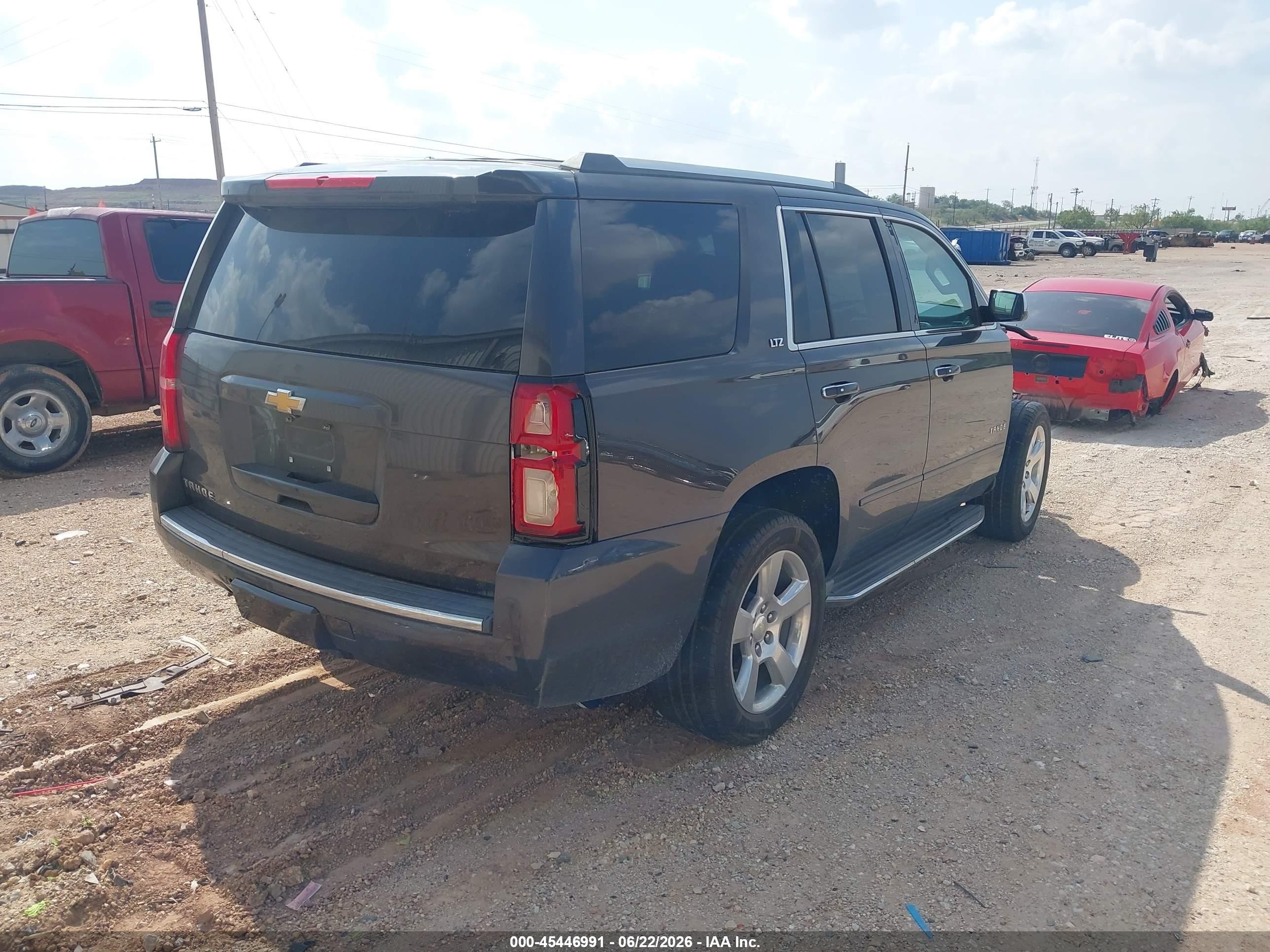 2015 Chevrolet Tahoe Ltz Серый vin: 1GNSCCKC3FR520746