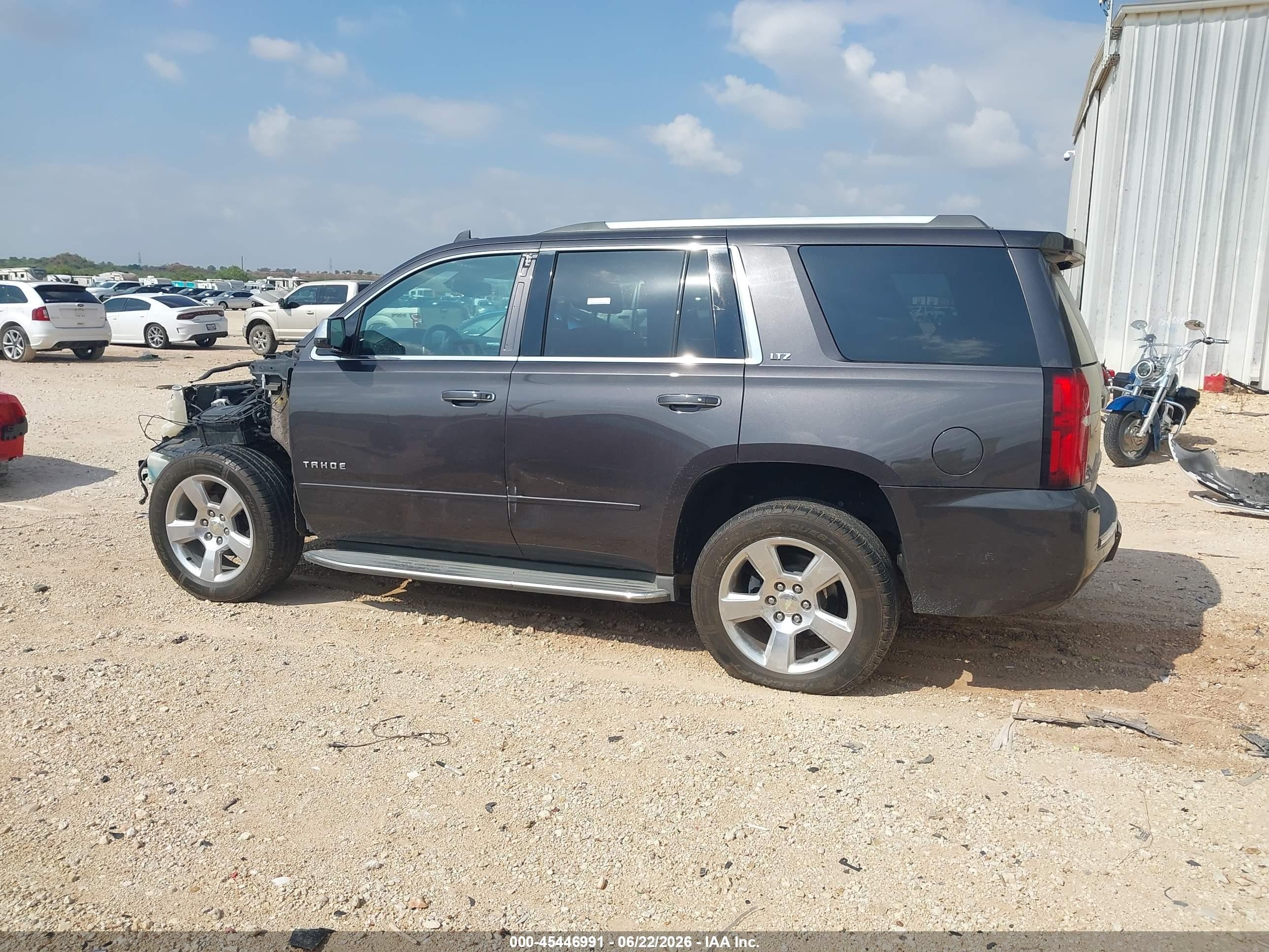 2015 Chevrolet Tahoe Ltz Серый vin: 1GNSCCKC3FR520746