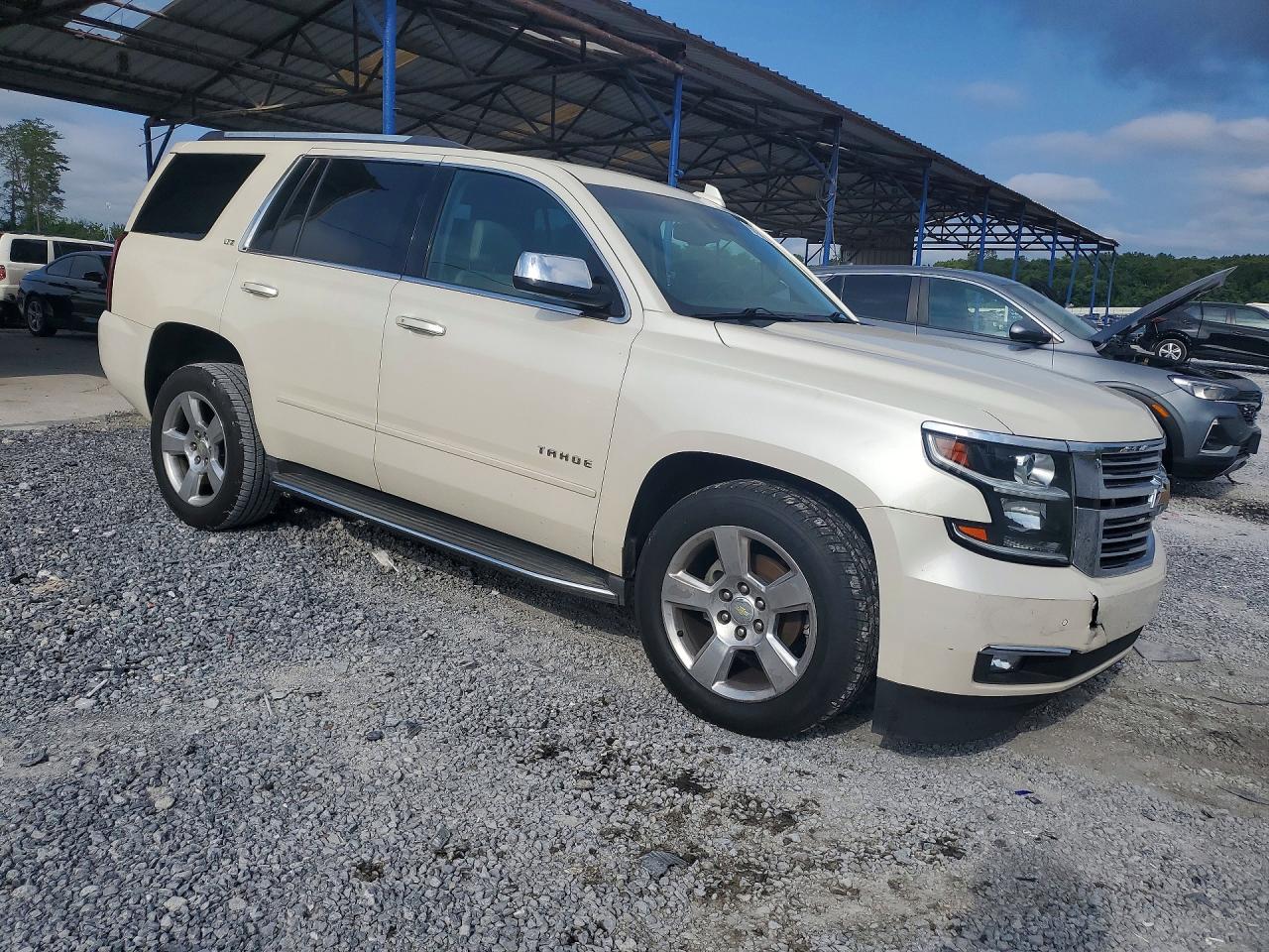 2015 Chevrolet Tahoe C1500 Ltz Cream vin: 1GNSCCKC3FR672610