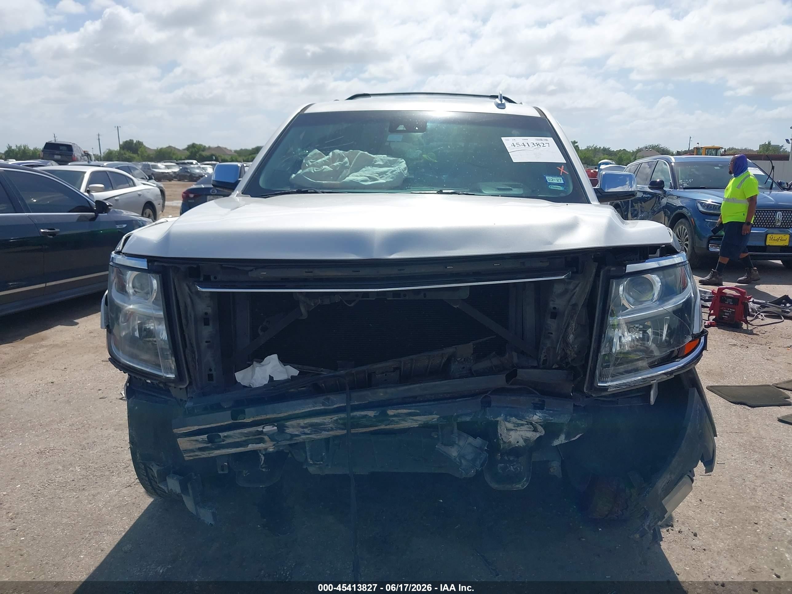 2015 Chevrolet Tahoe Ltz Silver vin: 1GNSCCKC3FR714872