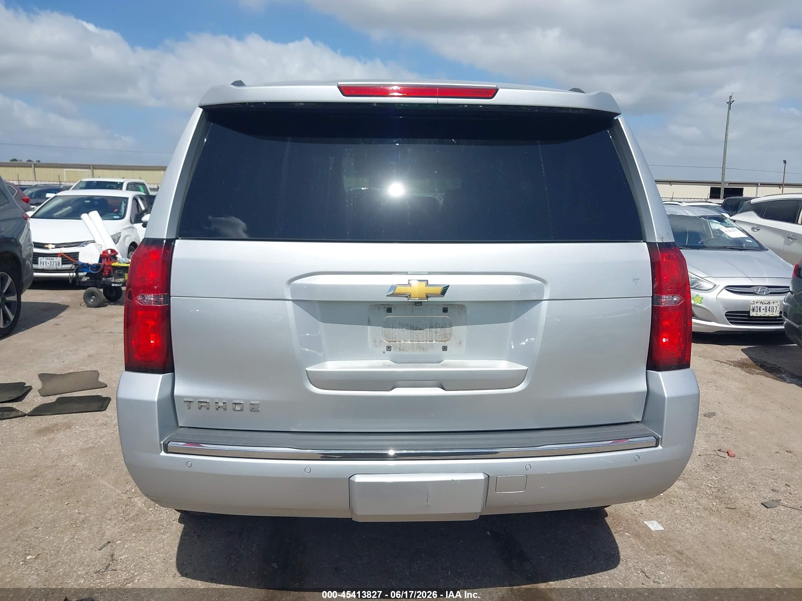 2015 Chevrolet Tahoe Ltz Silver vin: 1GNSCCKC3FR714872