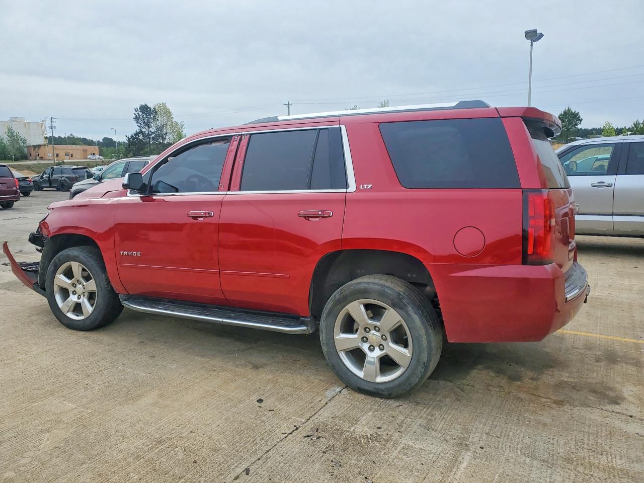 2015 Chevrolet Tahoe C1500 Ltz Red vin: 1GNSCCKC4FR216406