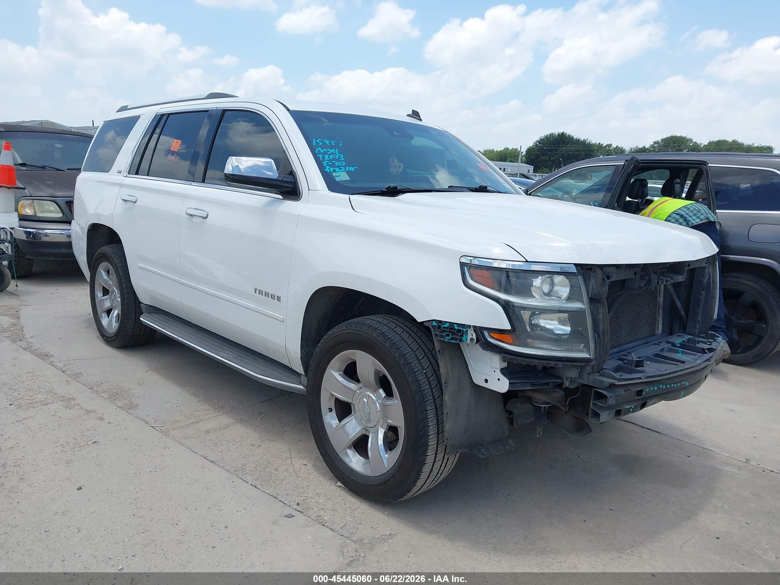 2015 Chevrolet Tahoe Ltz White vin: 1GNSCCKC4FR303299
