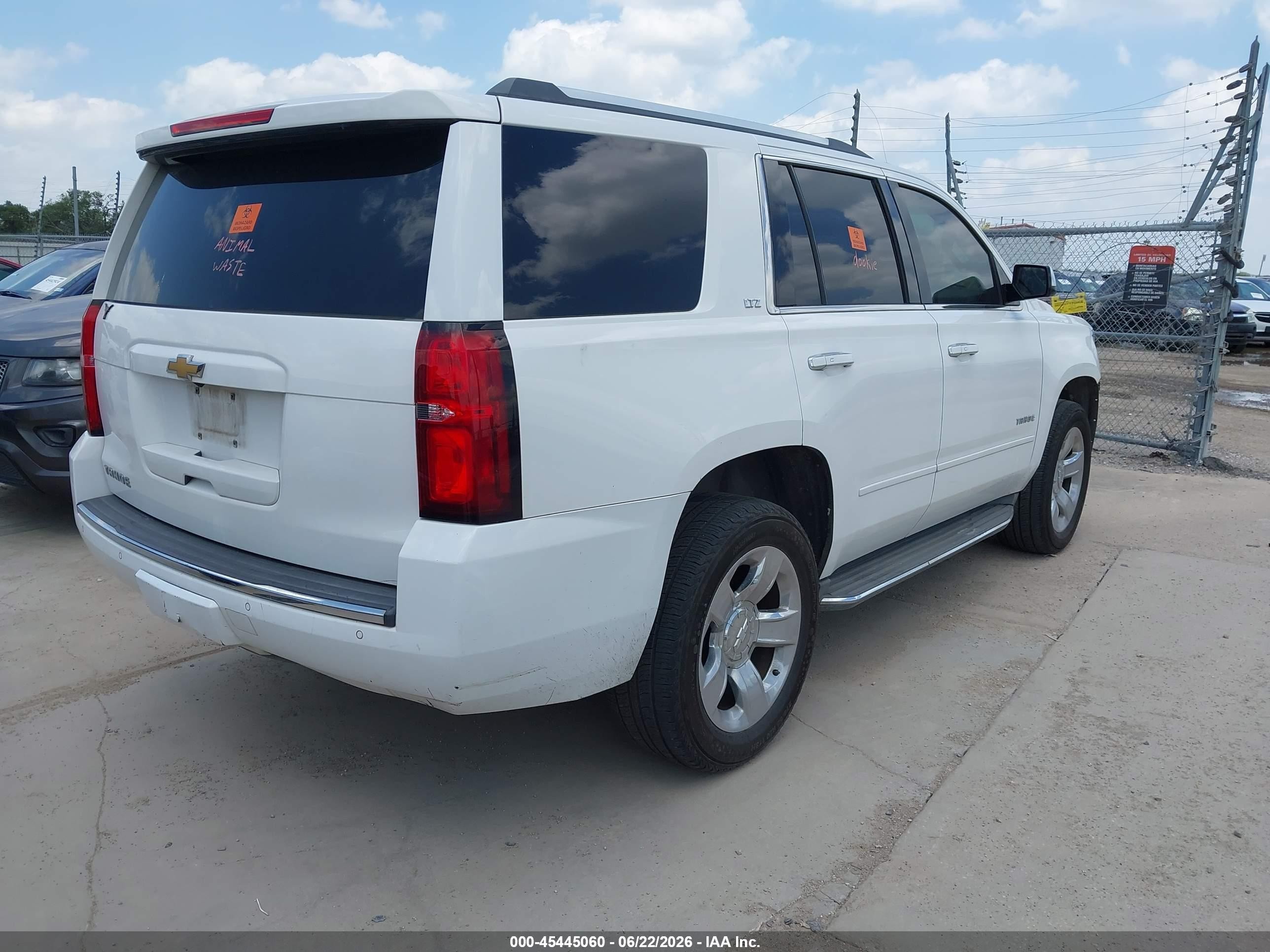 2015 Chevrolet Tahoe Ltz White vin: 1GNSCCKC4FR303299