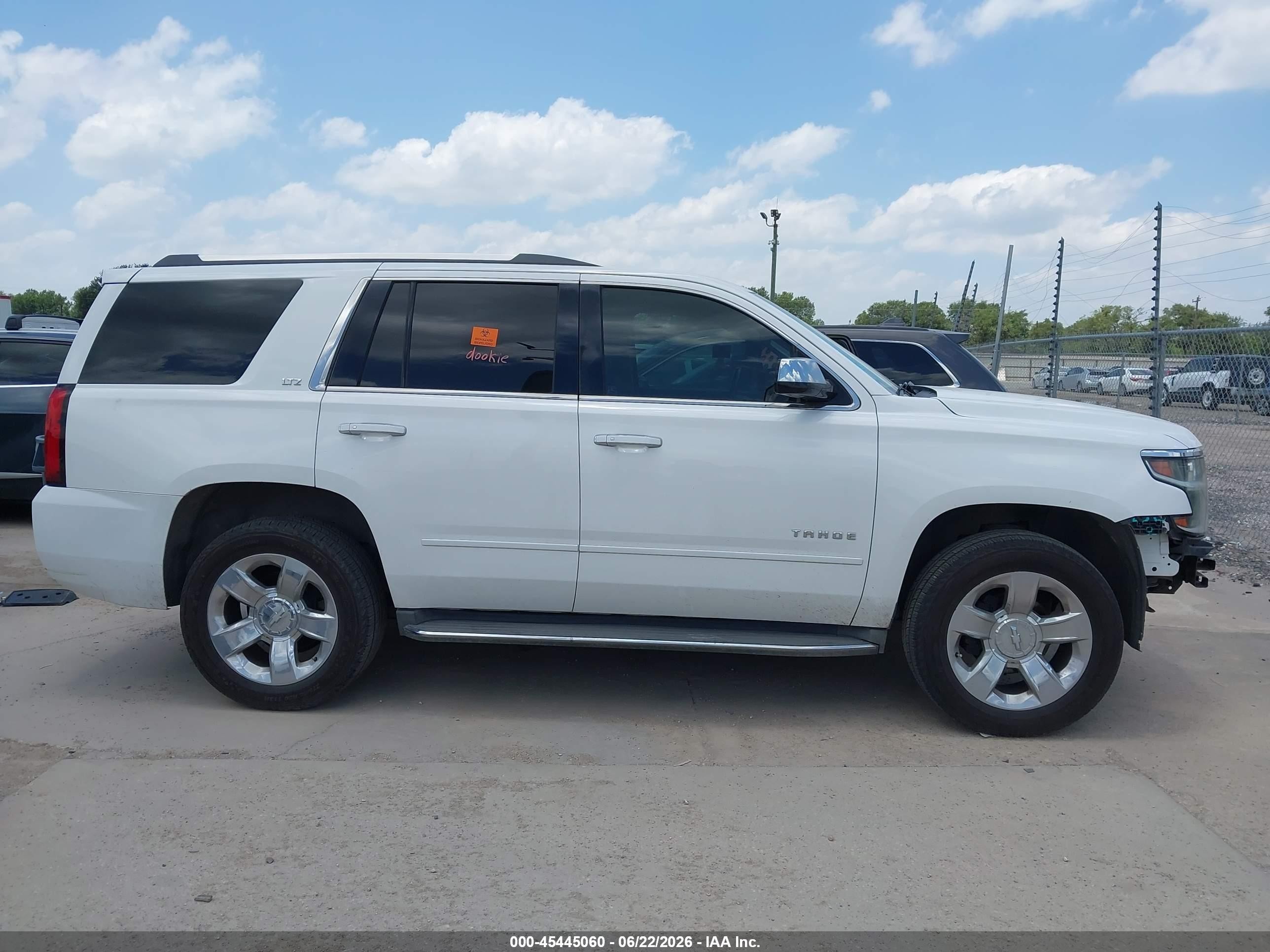 2015 Chevrolet Tahoe Ltz White vin: 1GNSCCKC4FR303299