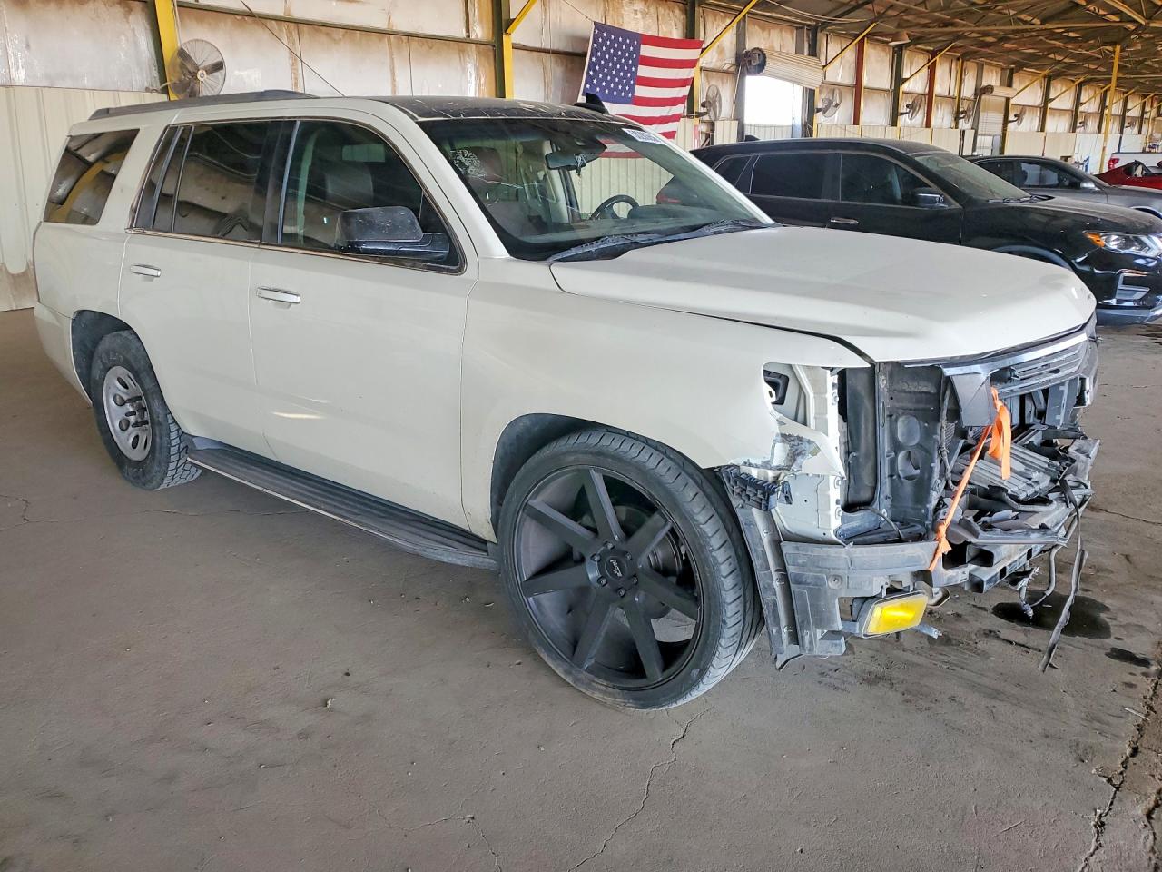 2015 Chevrolet Tahoe C1500 Ltz Белый vin: 1GNSCCKC4FR627630