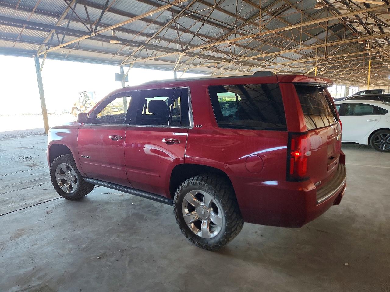 2015 Chevrolet Tahoe C1500 Ltz Red vin: 1GNSCCKC5FR166910