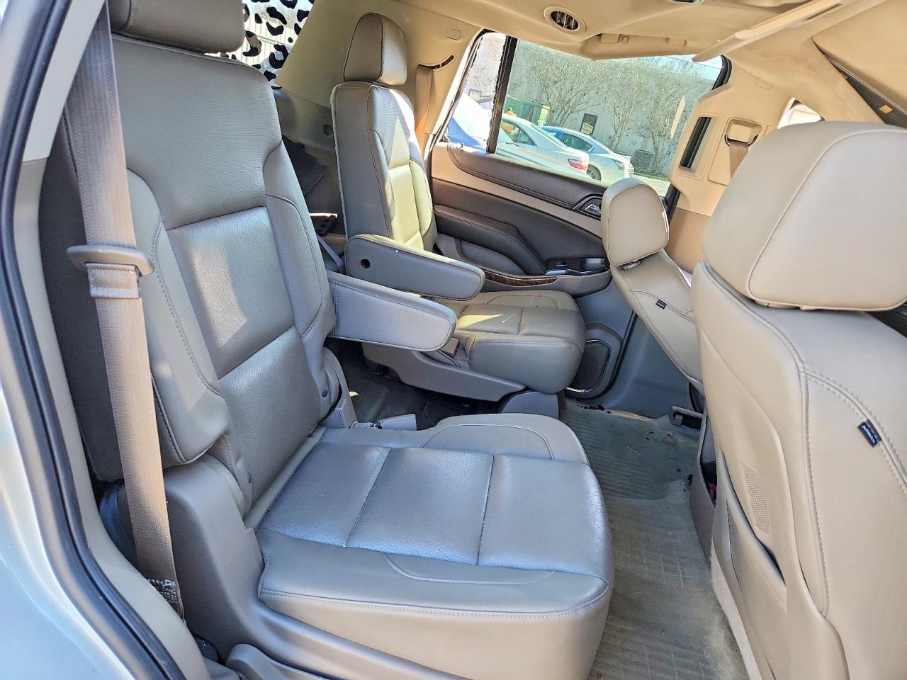 2015 Chevrolet Tahoe C1500 Ltz White vin: 1GNSCCKC5FR275691