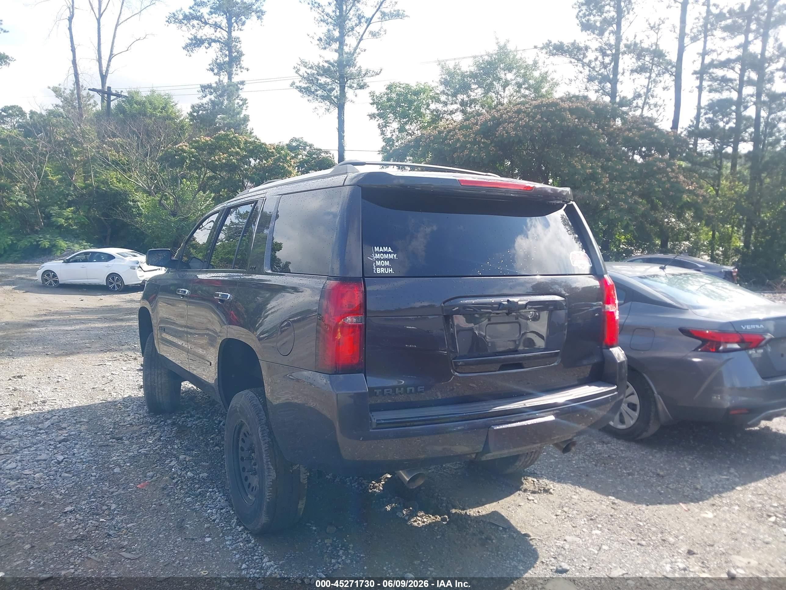 2015 Chevrolet Tahoe Ltz Gray vin: 1GNSCCKC5FR601070