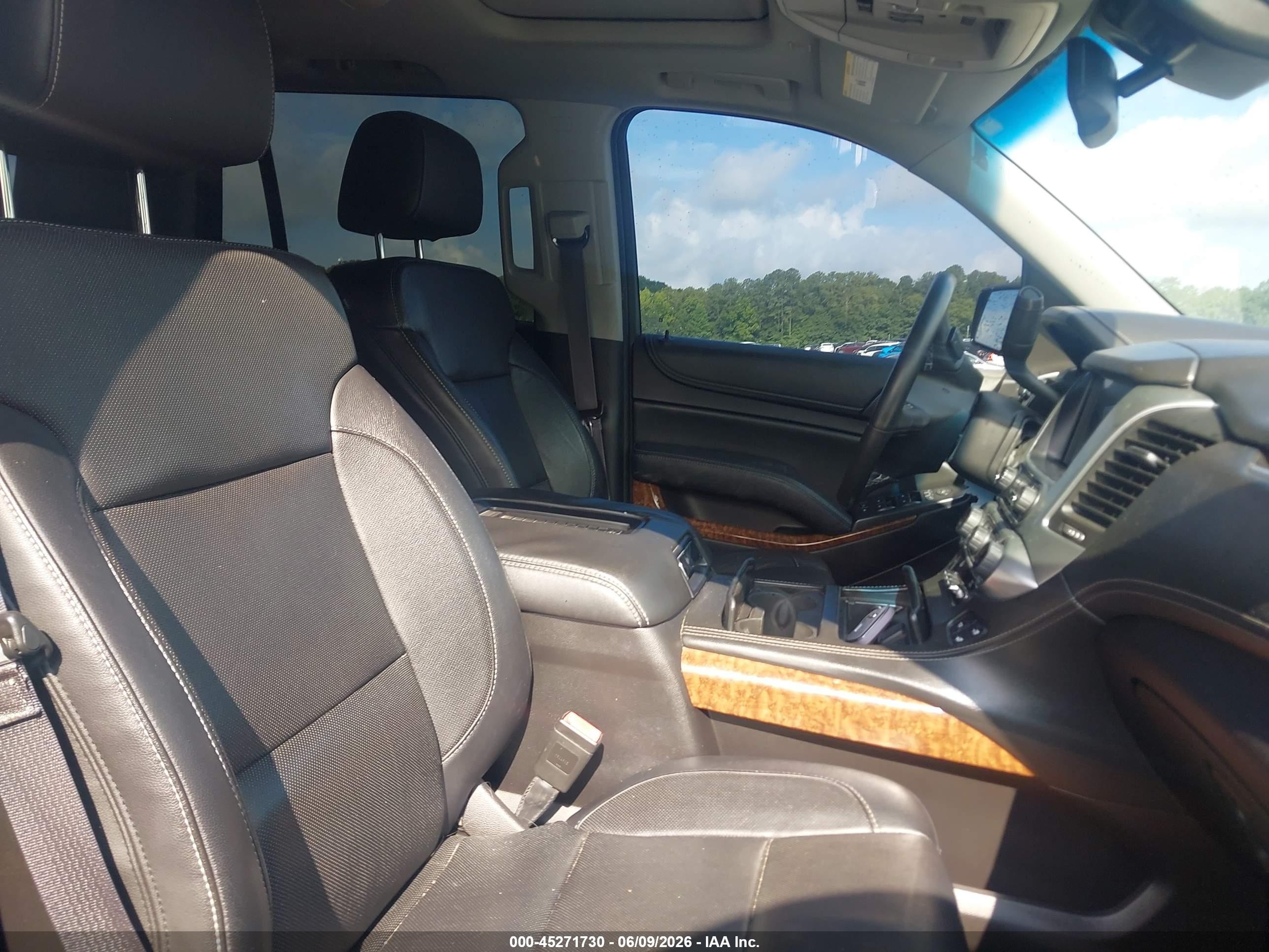 2015 Chevrolet Tahoe Ltz Gray vin: 1GNSCCKC5FR601070