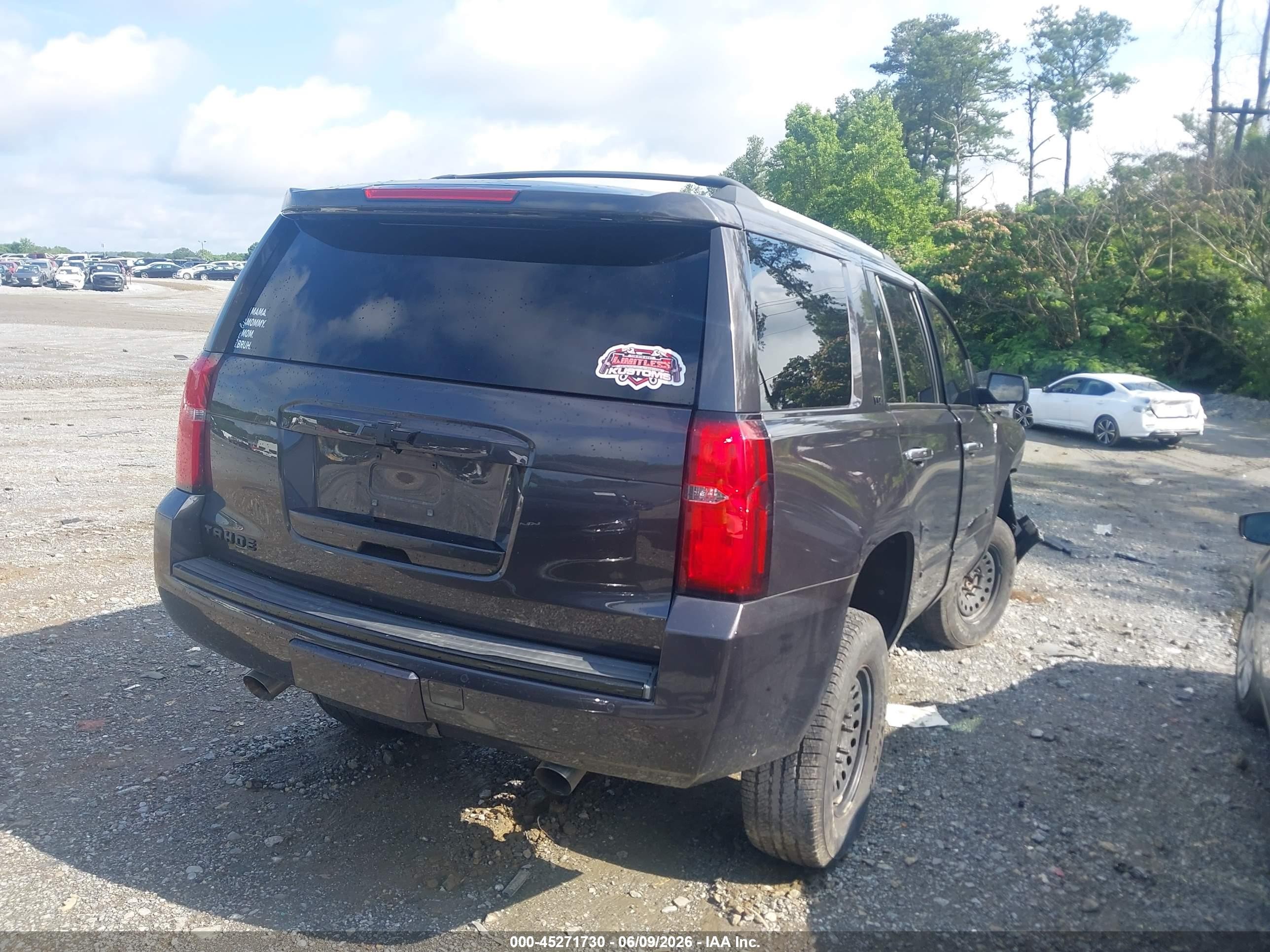 2015 Chevrolet Tahoe Ltz Gray vin: 1GNSCCKC5FR601070