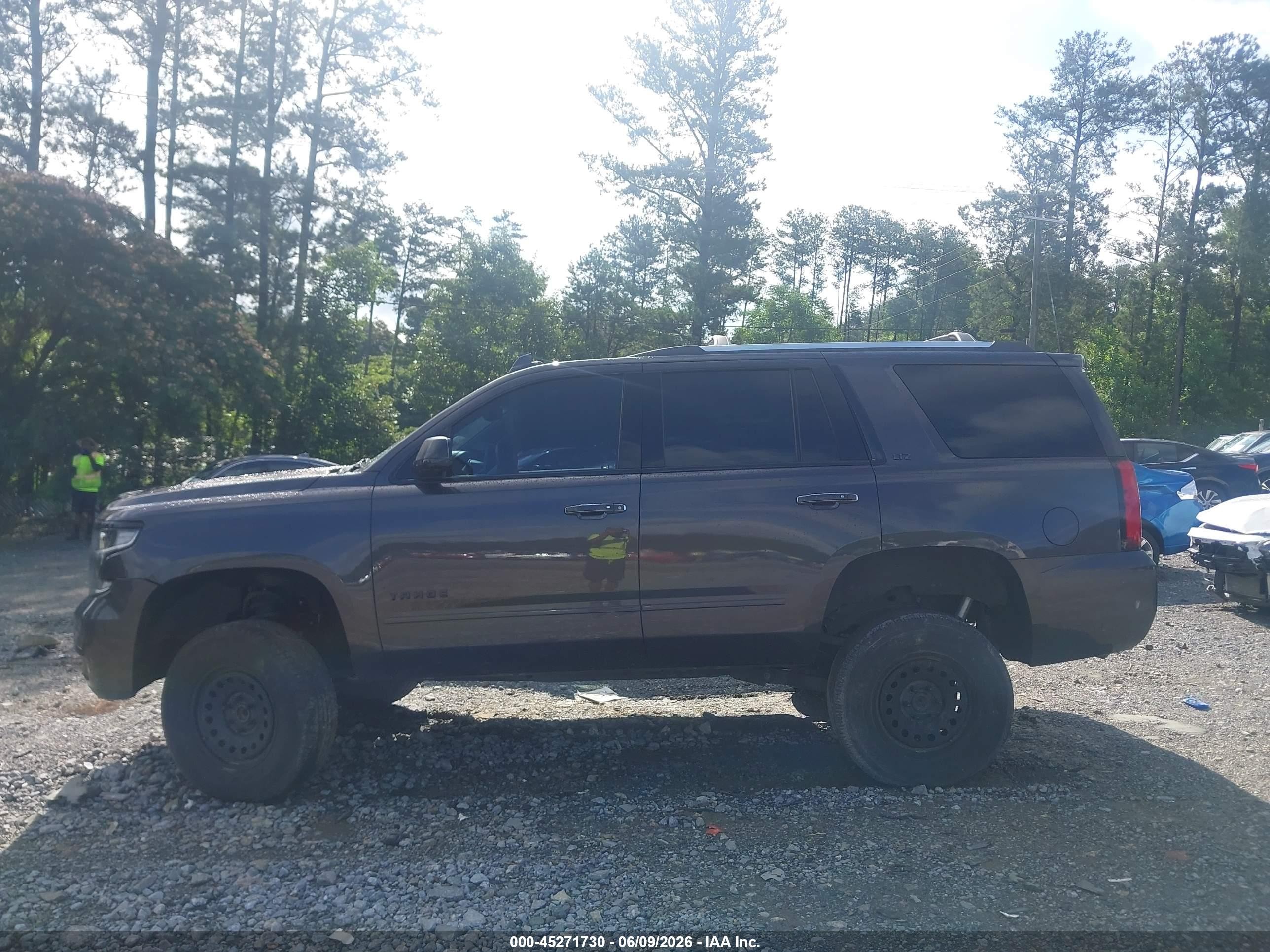 2015 Chevrolet Tahoe Ltz Gray vin: 1GNSCCKC5FR601070