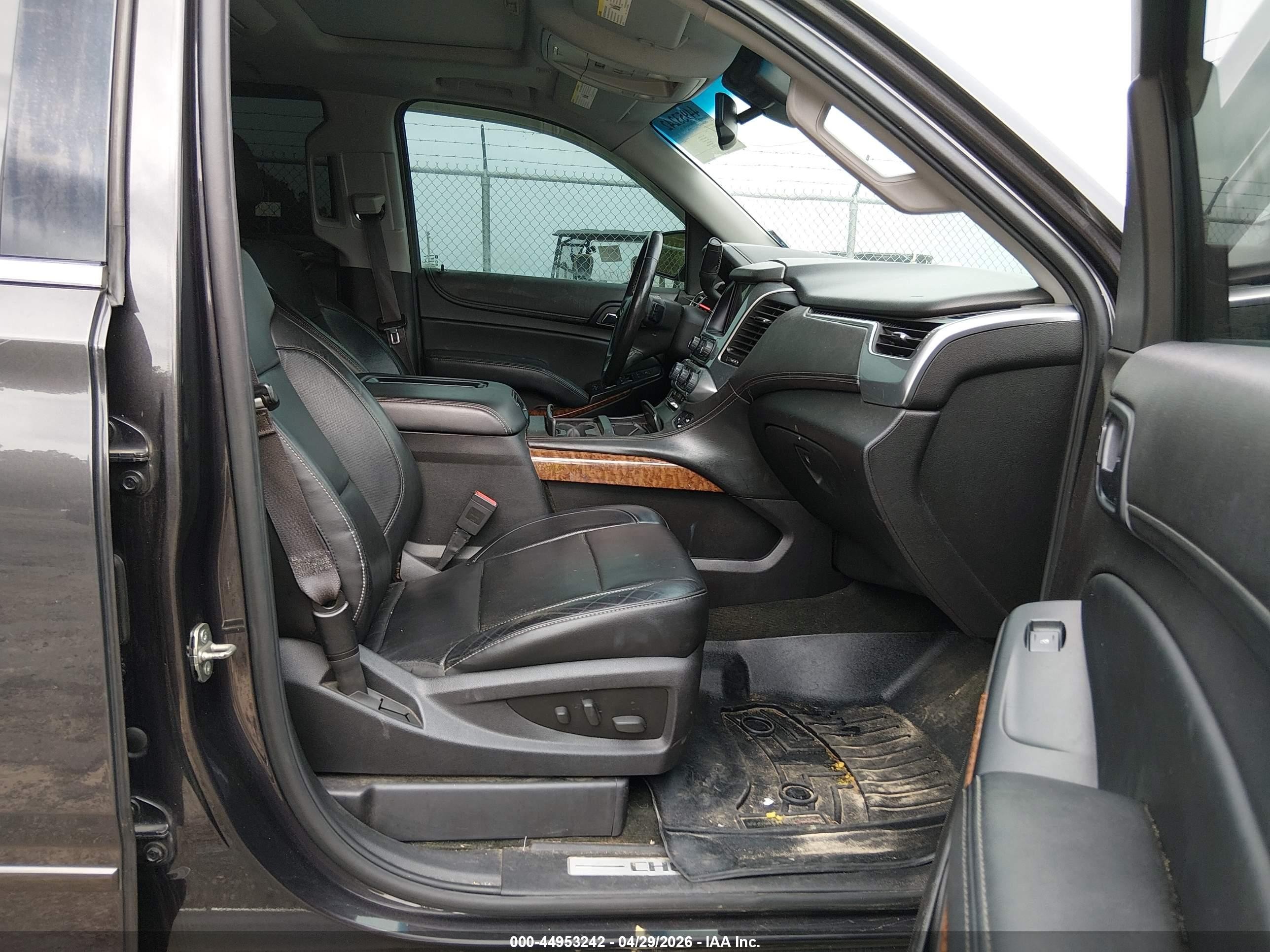 2015 Chevrolet Tahoe Ltz Gray vin: 1GNSCCKC6FR122995