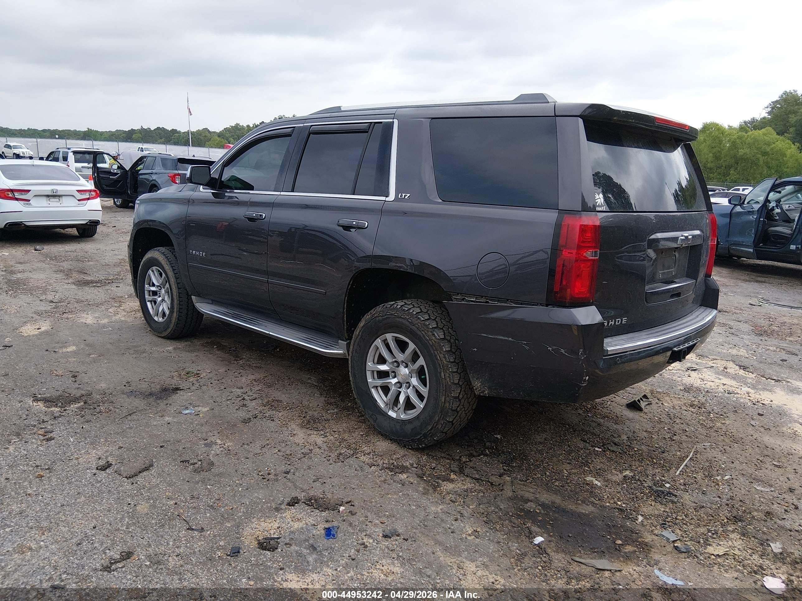 2015 Chevrolet Tahoe Ltz Gray vin: 1GNSCCKC6FR122995