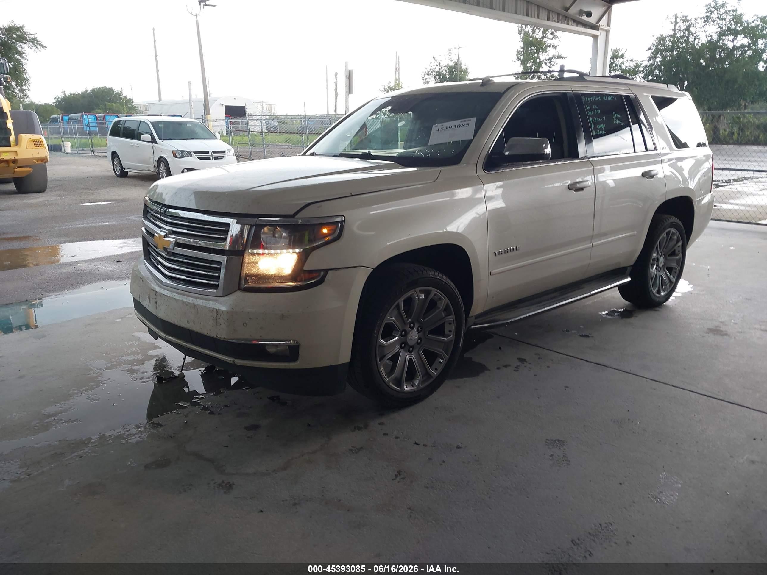 2015 Chevrolet Tahoe Ltz White vin: 1GNSCCKC6FR185191