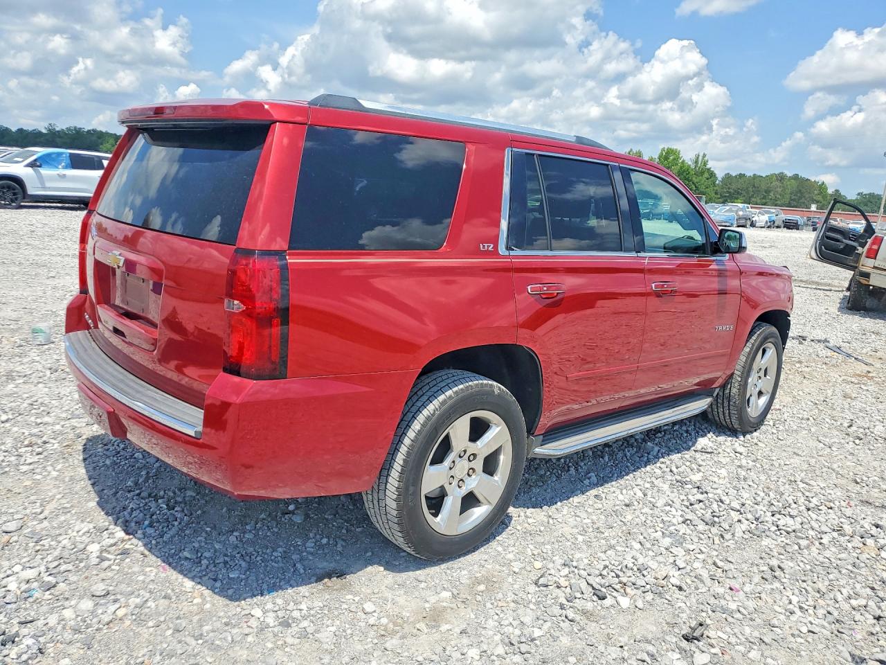2015 Chevrolet Tahoe C1500 Ltz Red vin: 1GNSCCKC6FR199429