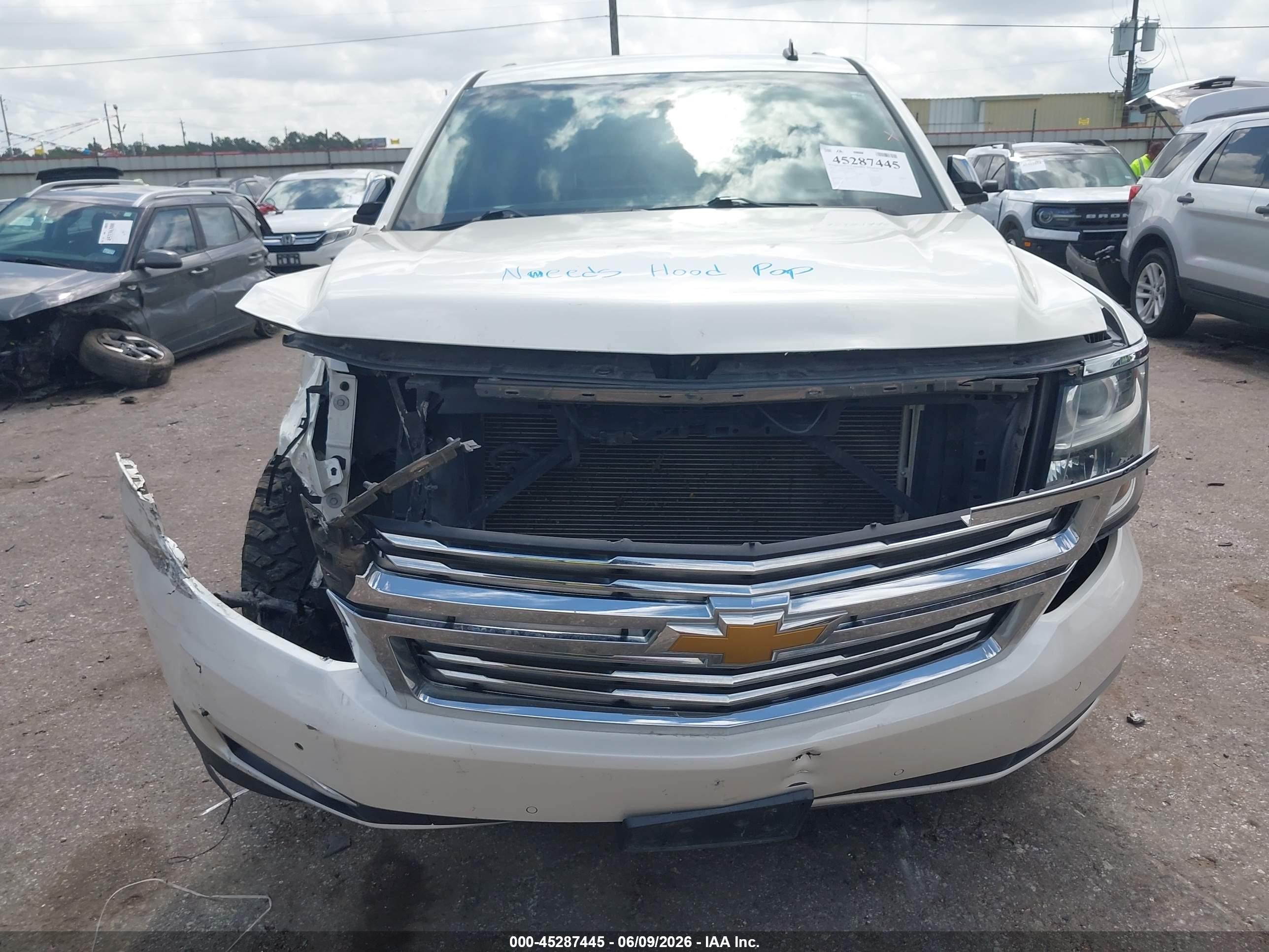 2015 Chevrolet Tahoe Ltz White vin: 1GNSCCKC6FR212700