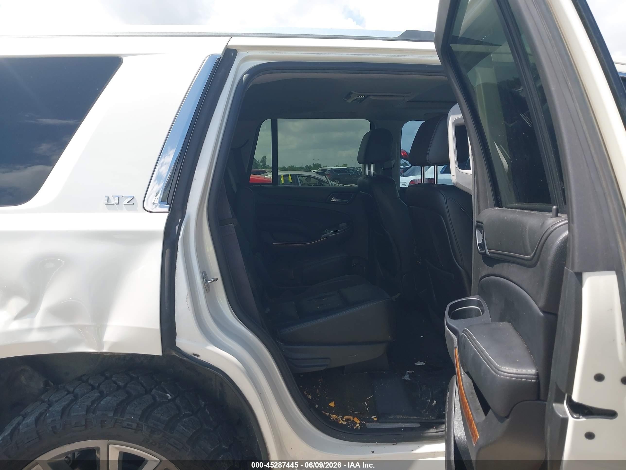 2015 Chevrolet Tahoe Ltz White vin: 1GNSCCKC6FR212700