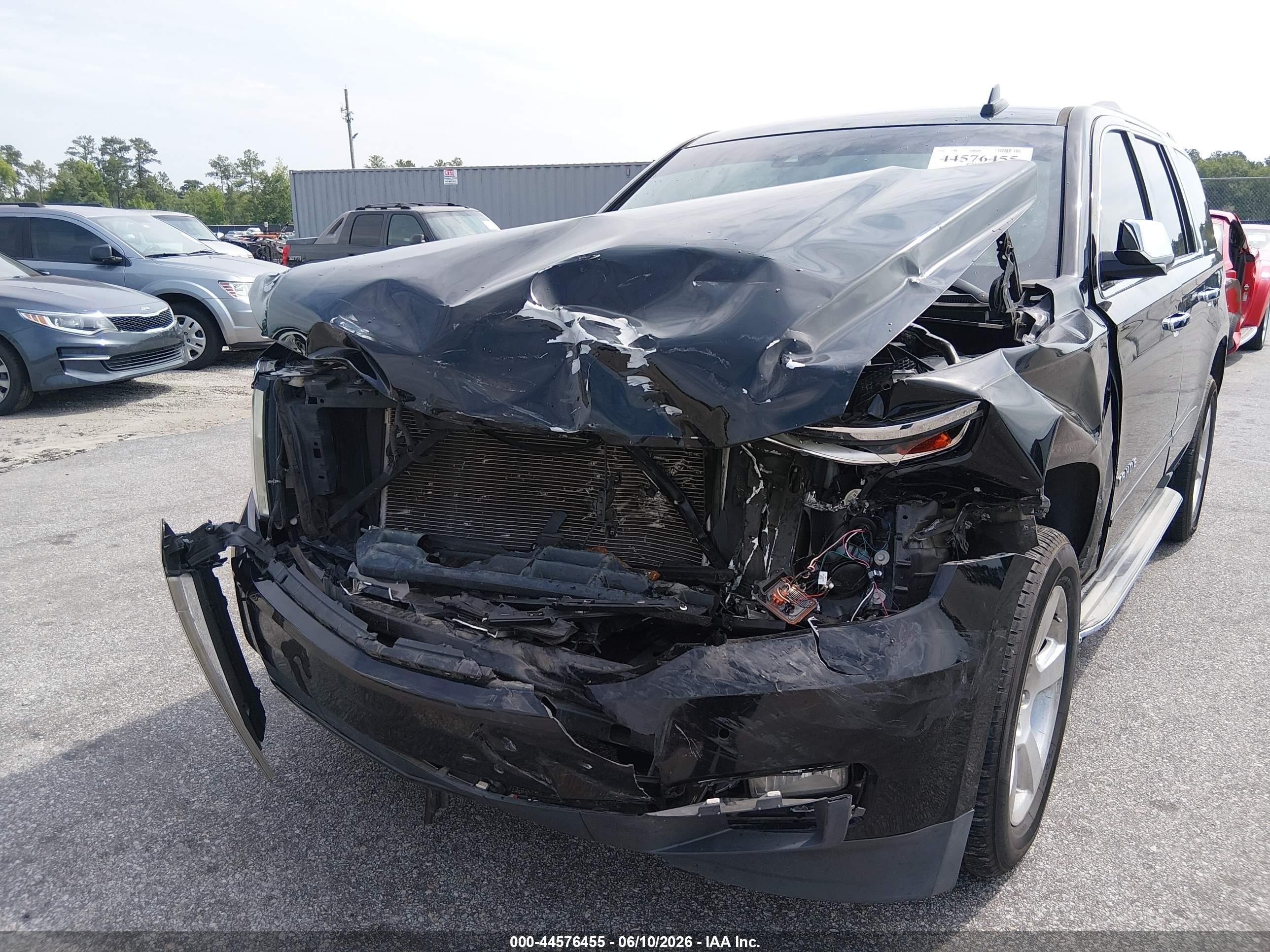 2016 Chevrolet Tahoe Ltz Черный vin: 1GNSCCKC6GR229790