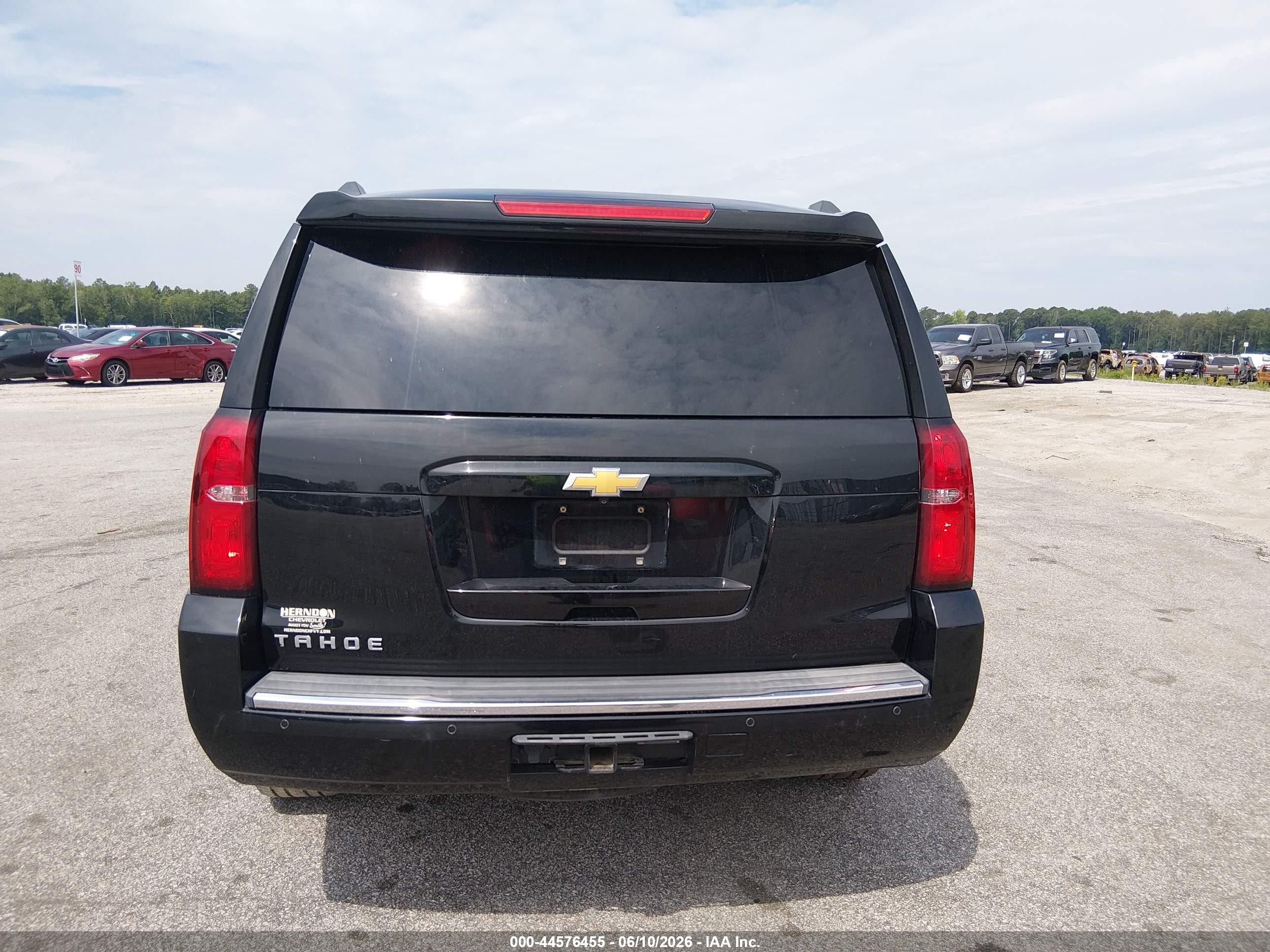 2016 Chevrolet Tahoe Ltz Черный vin: 1GNSCCKC6GR229790