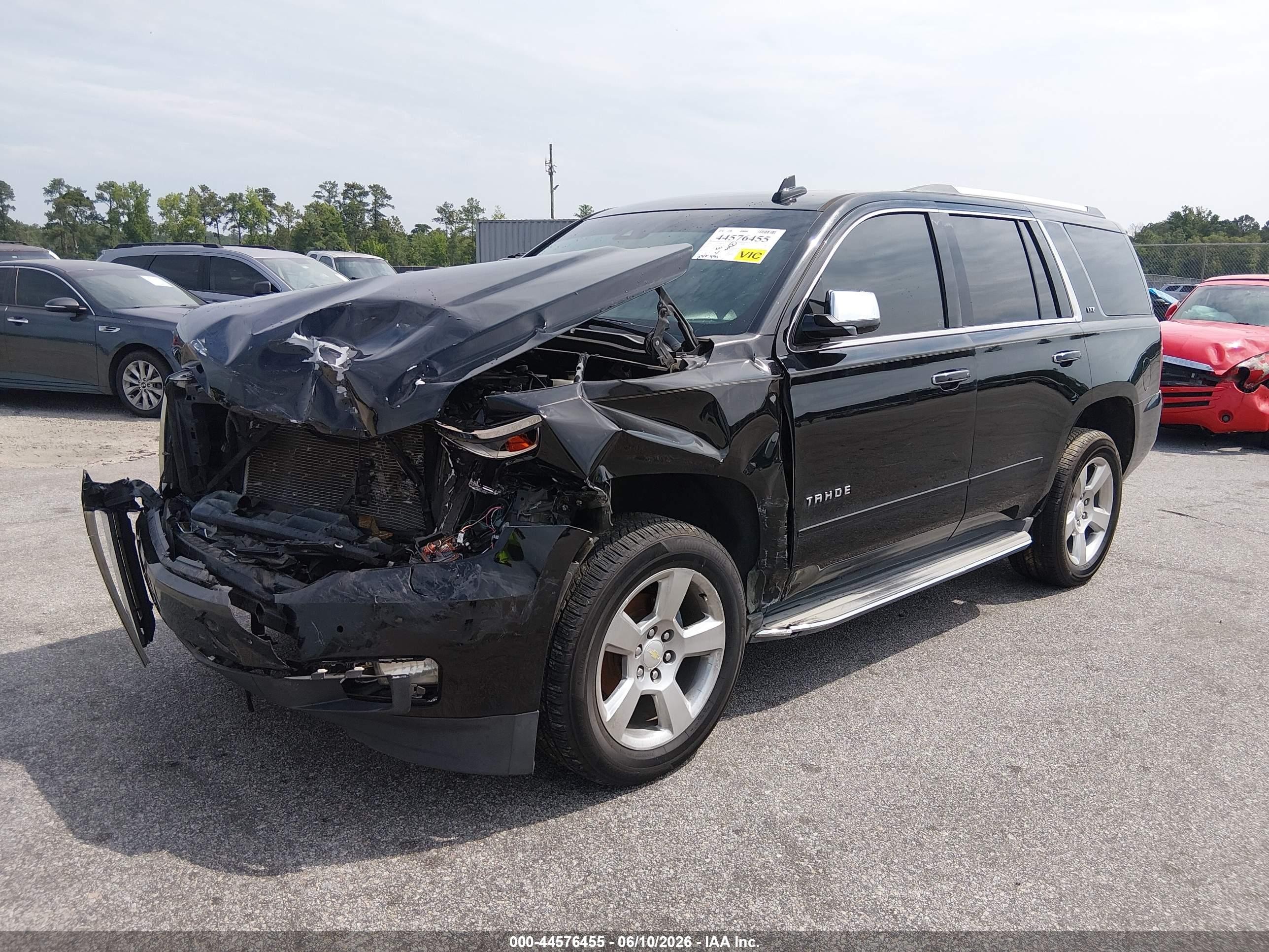 2016 Chevrolet Tahoe Ltz Черный vin: 1GNSCCKC6GR229790