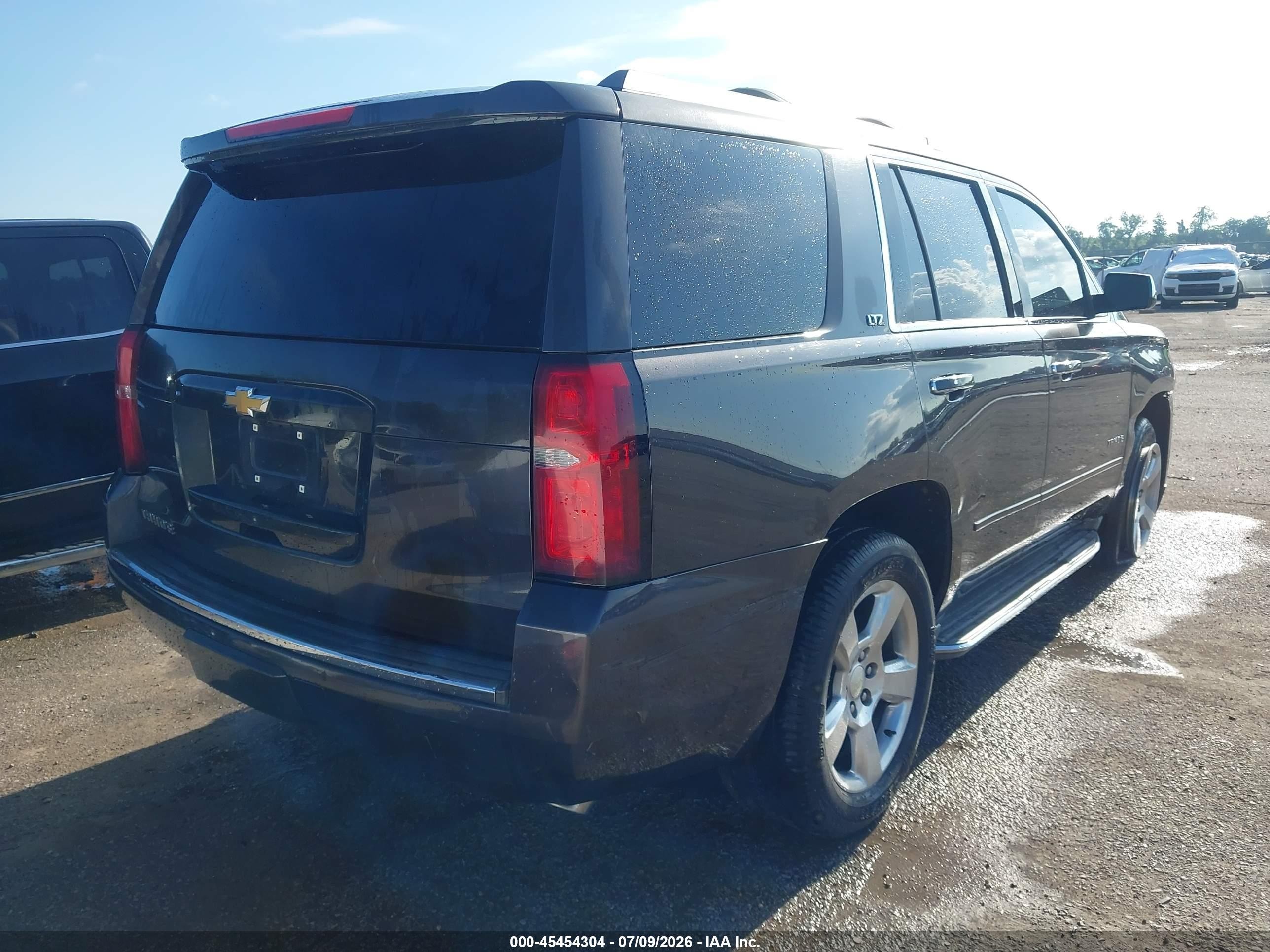 2015 Chevrolet Tahoe Ltz Черный vin: 1GNSCCKC7FR159103